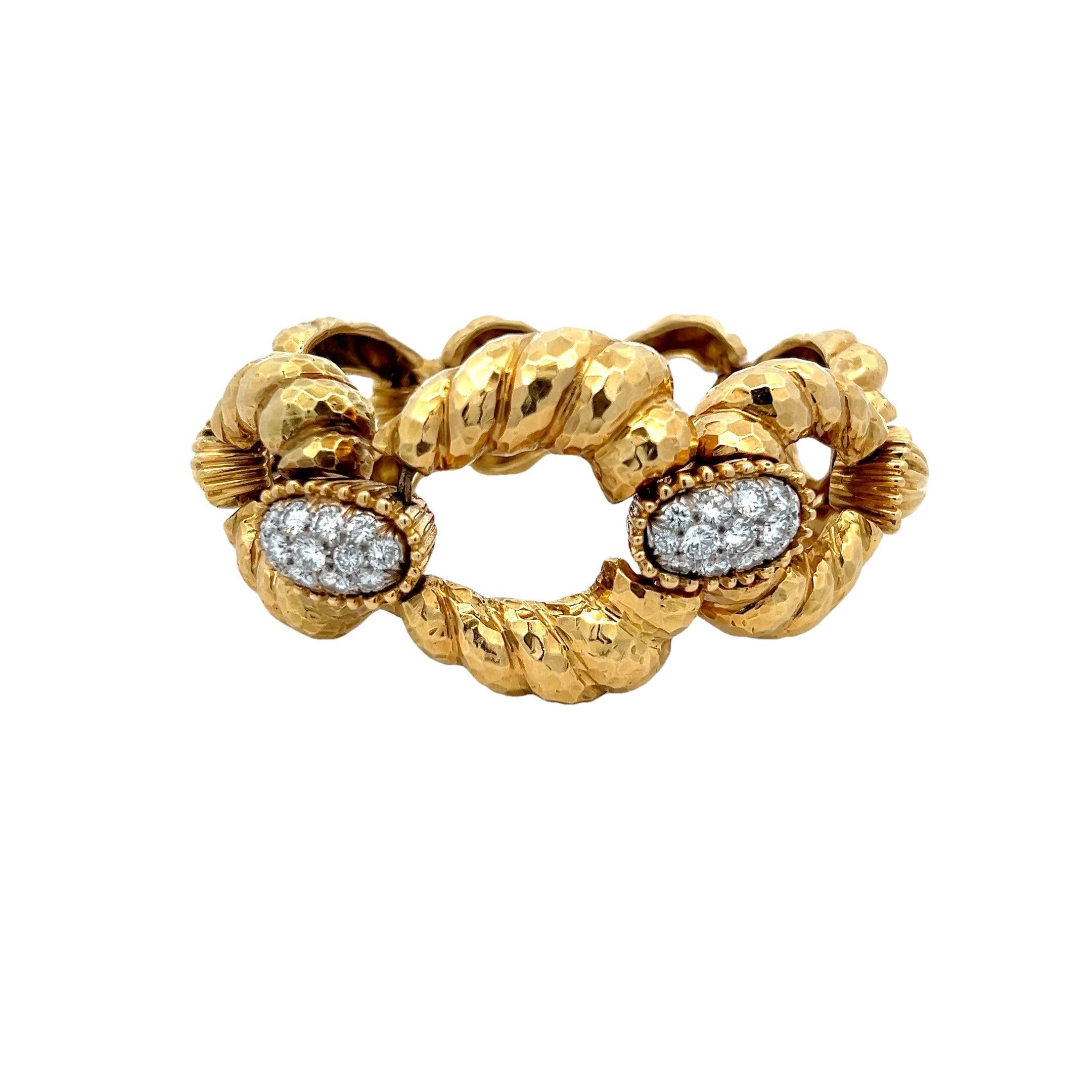 David Webb Bracelet à maillons en or martelé 18K avec accents de diamants pavés, 101.77 Gra Unisexe en vente