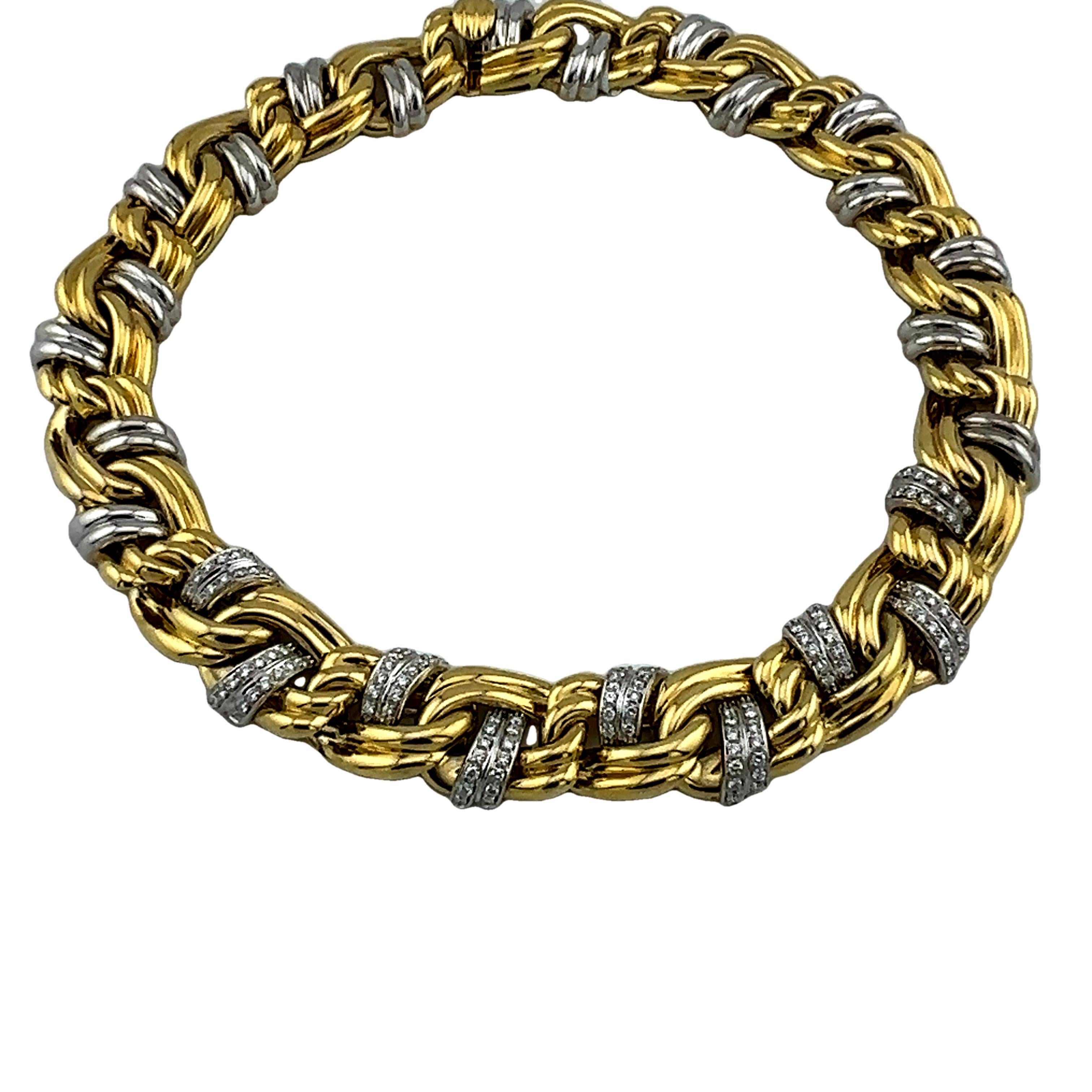 Taille ronde Collier à maillons lourds en or jaune et blanc 18K avec diamant de 5,5 carats en vente