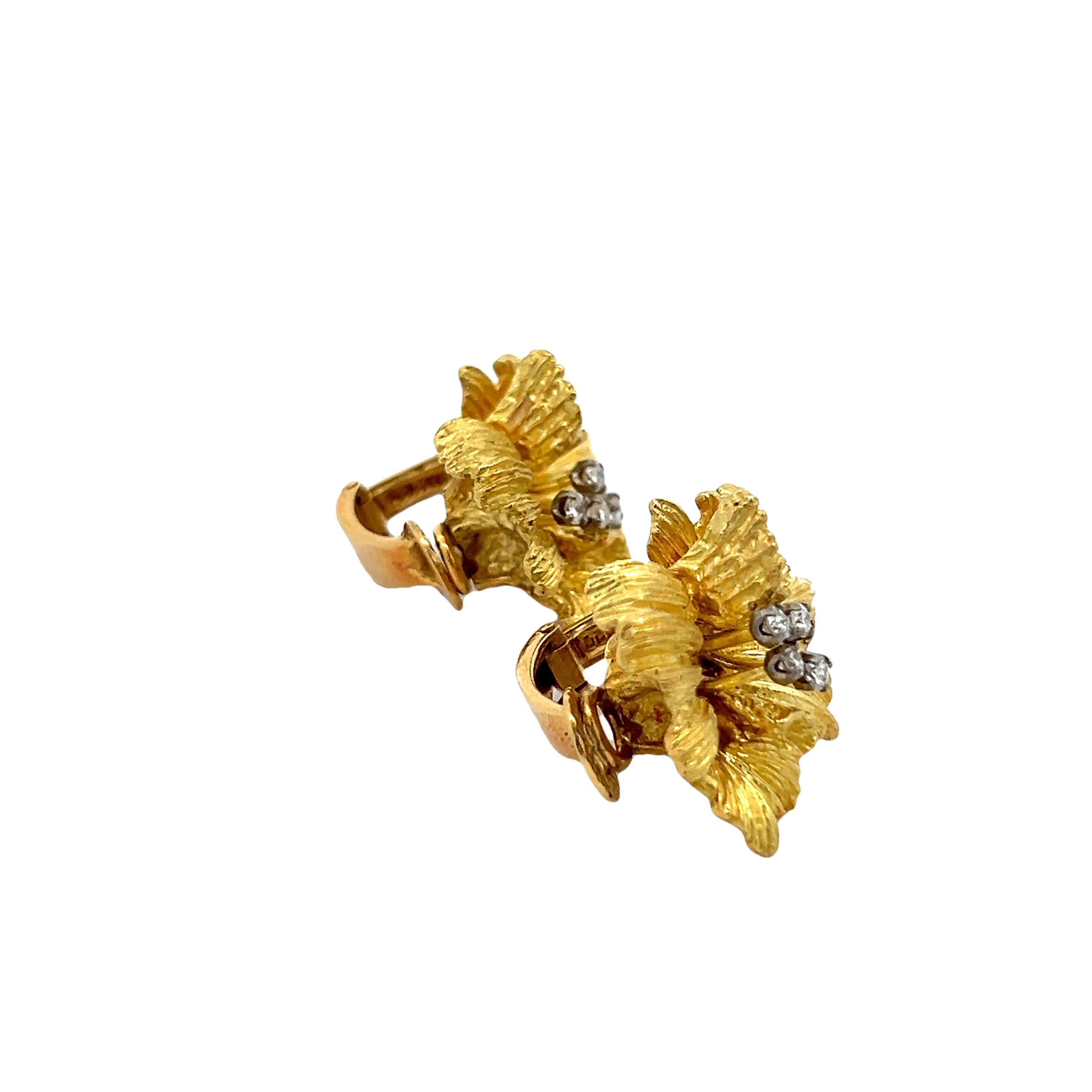 Orecchini floreali in oro 18 carati con diamanti, anni '80 in vendita 2