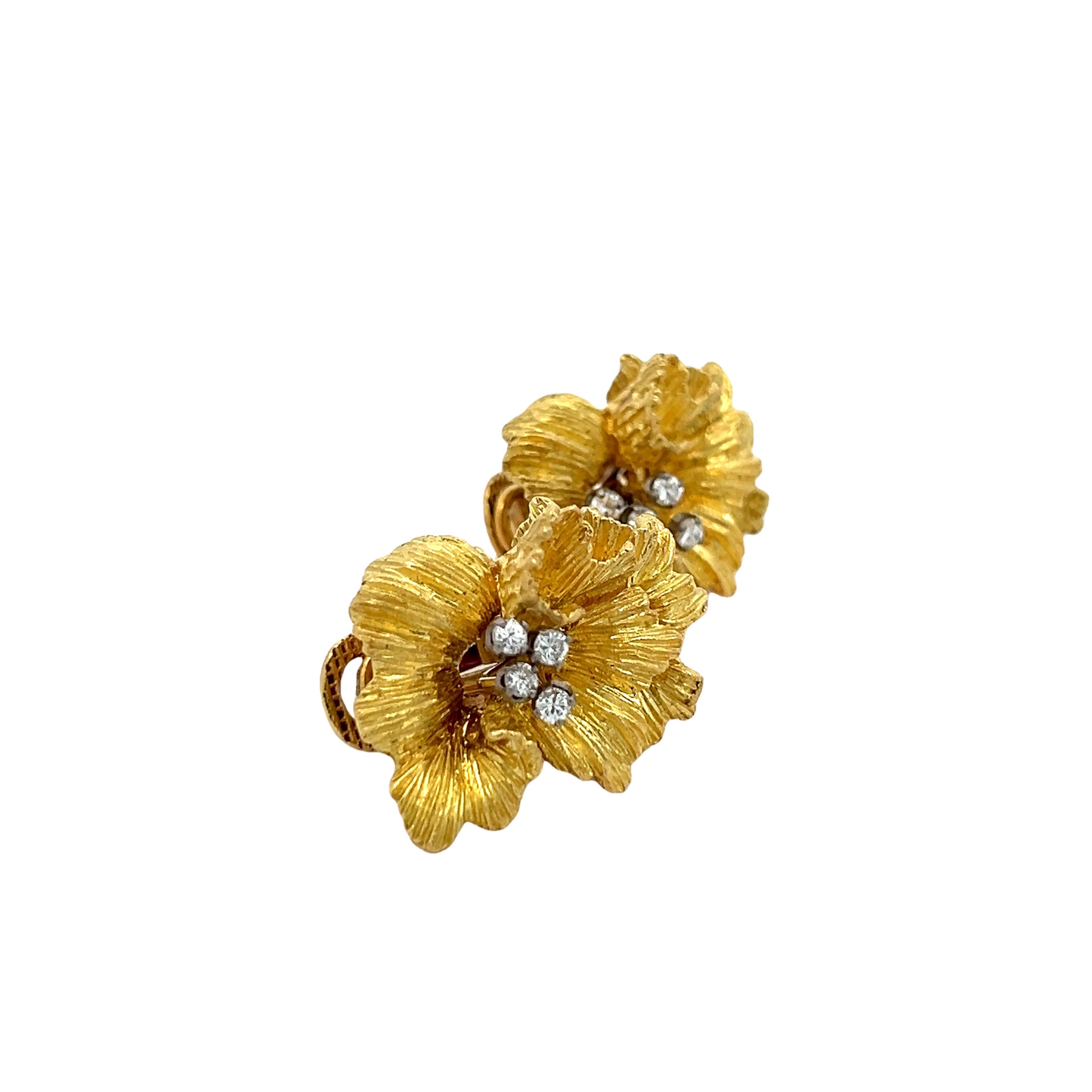 Orecchini floreali in oro 18 carati con diamanti, anni '80 in vendita 3