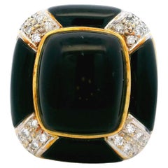 Bague de succession italienne en or jaune 18K, onyx et diamants, circa 1980