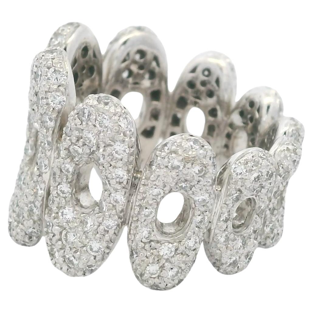 Zeitgenössischer 18K Weißgold Pavé-Diamant Link Band Ring, 3 Karat im Angebot