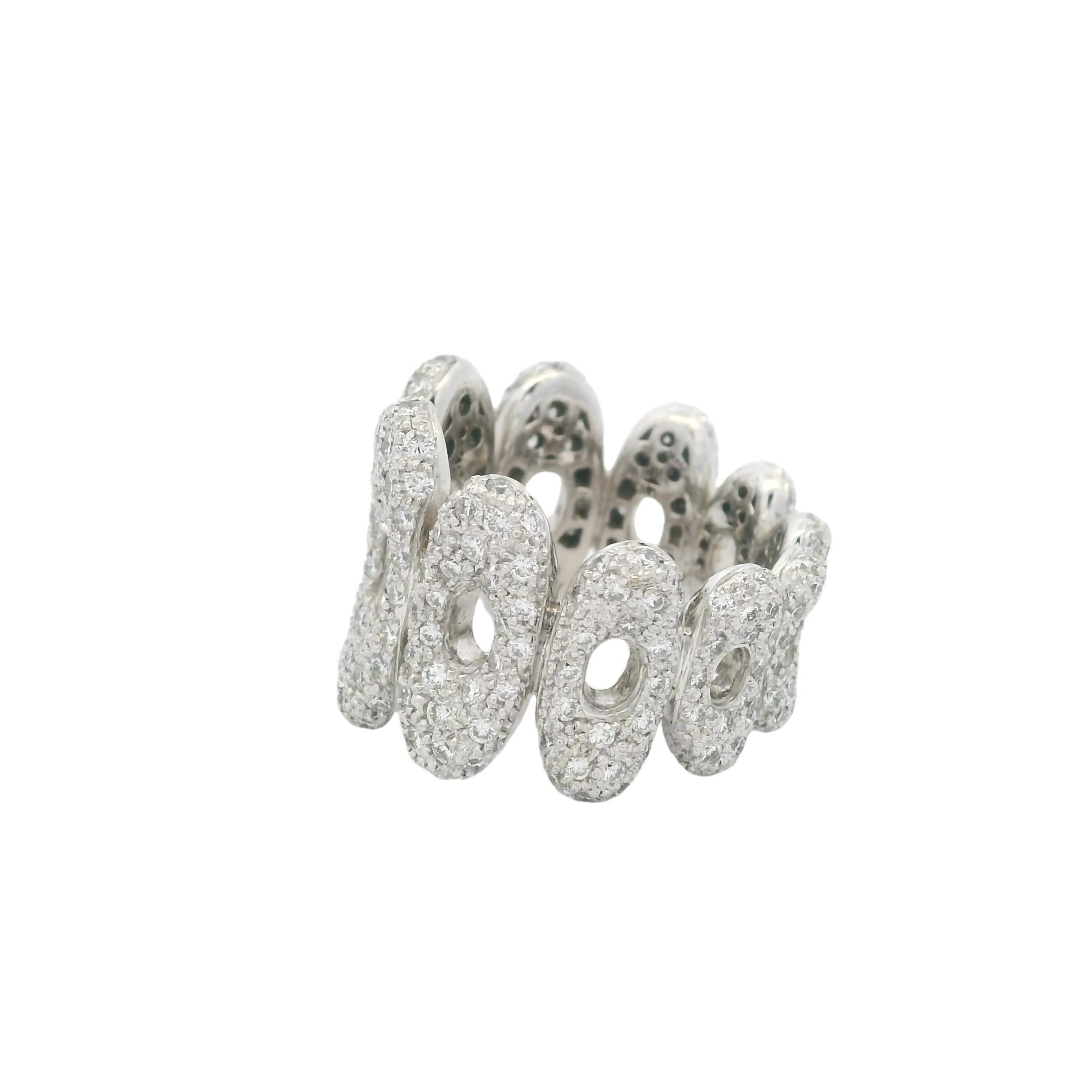 Zeitgenössischer 18K Weißgold Pavé-Diamant Link Band Ring, 3 Karat im Angebot 2