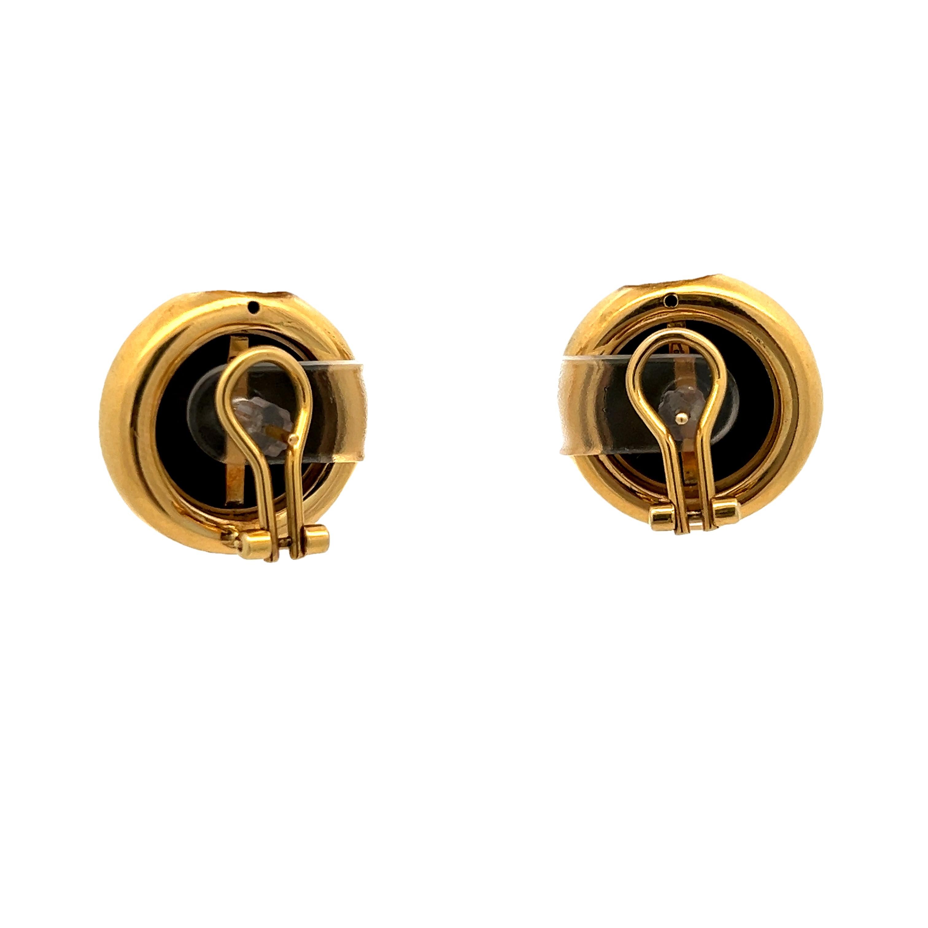 Orecchini a moneta d'epoca in oro giallo 18K con rubini cabochon in vendita 1