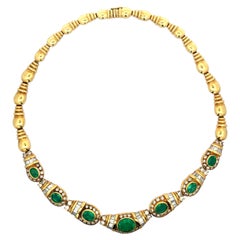MAG Grèce Collier d'émeraudes et de diamants en or jaune 18 carats, vers 1980