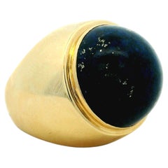 1970s JWL 14K Yellow Gold 20 Carat Lapis Lazuli Modernist Bombé Ring