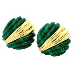 1970s Sculptural Carved Malachite 18K Gold Statement Clip-On Earrings