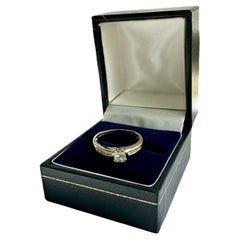 18ct white gold ring 0.32 carat princess cut natural diamonds WGI certificate
