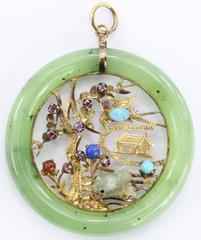 Vieille Amulette chinoise en or 18K / Pendentif avec Jade:: Rubis:: Opale:: Turquoise:: etc