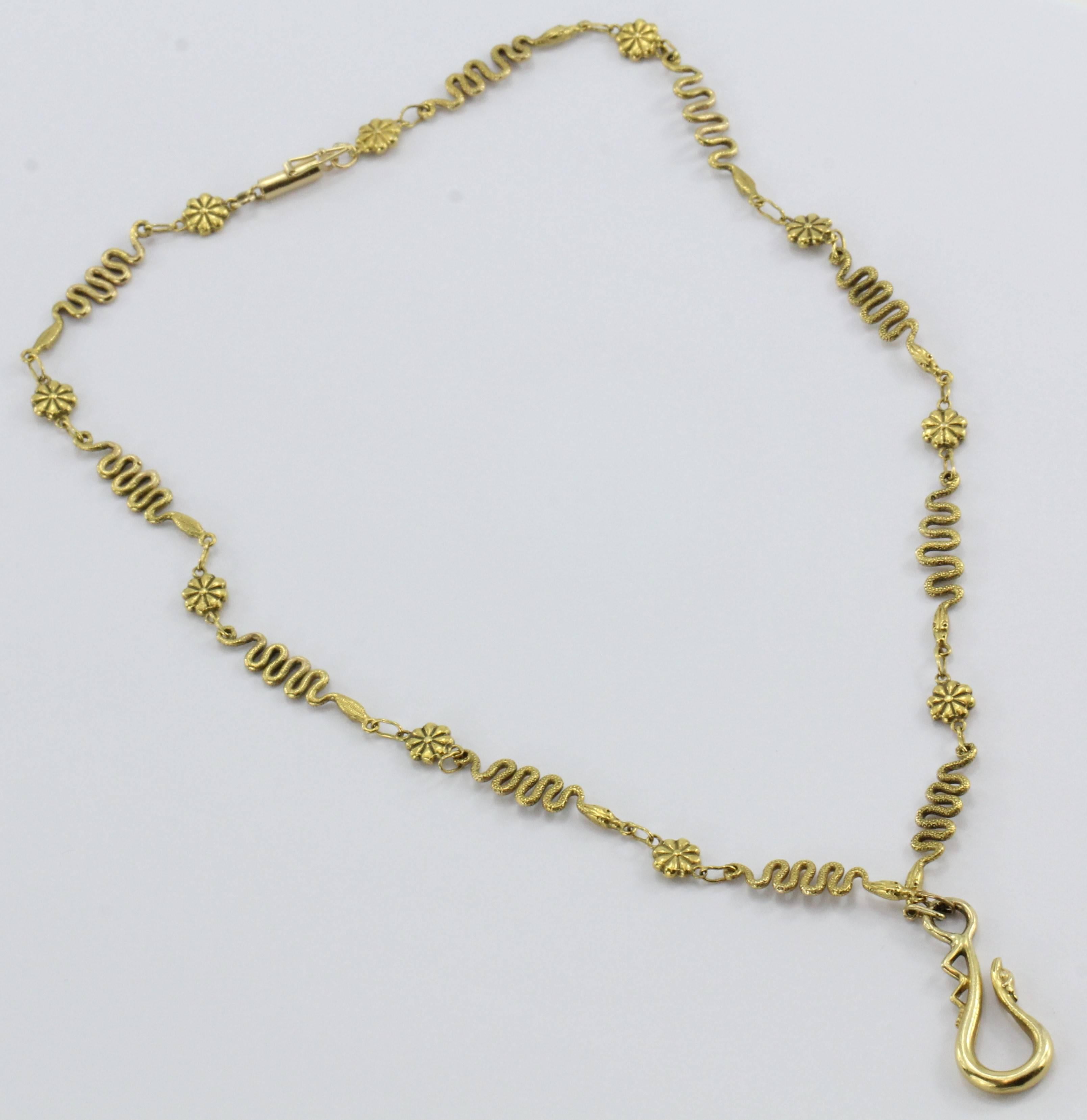 Gold Figural Snake Link Serpent Necklace In Excellent Condition In Cape May, NJ