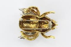 Impressive Handmade Enamel Emerald Diamond Gold Bee Pin