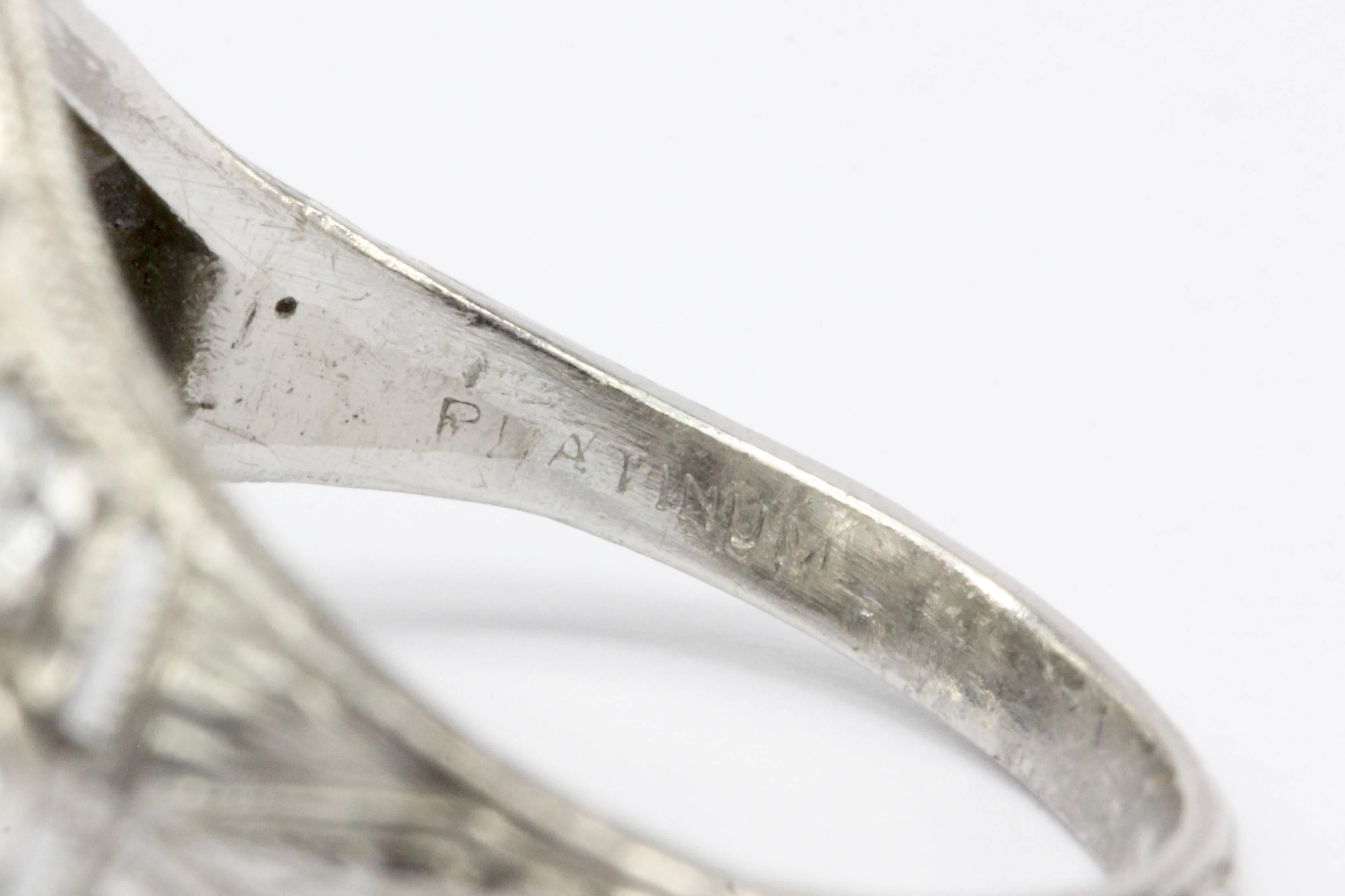 Art Deco Platinum 1.15 Carat Old European Cut Engagement Ring, circa 1920s 2