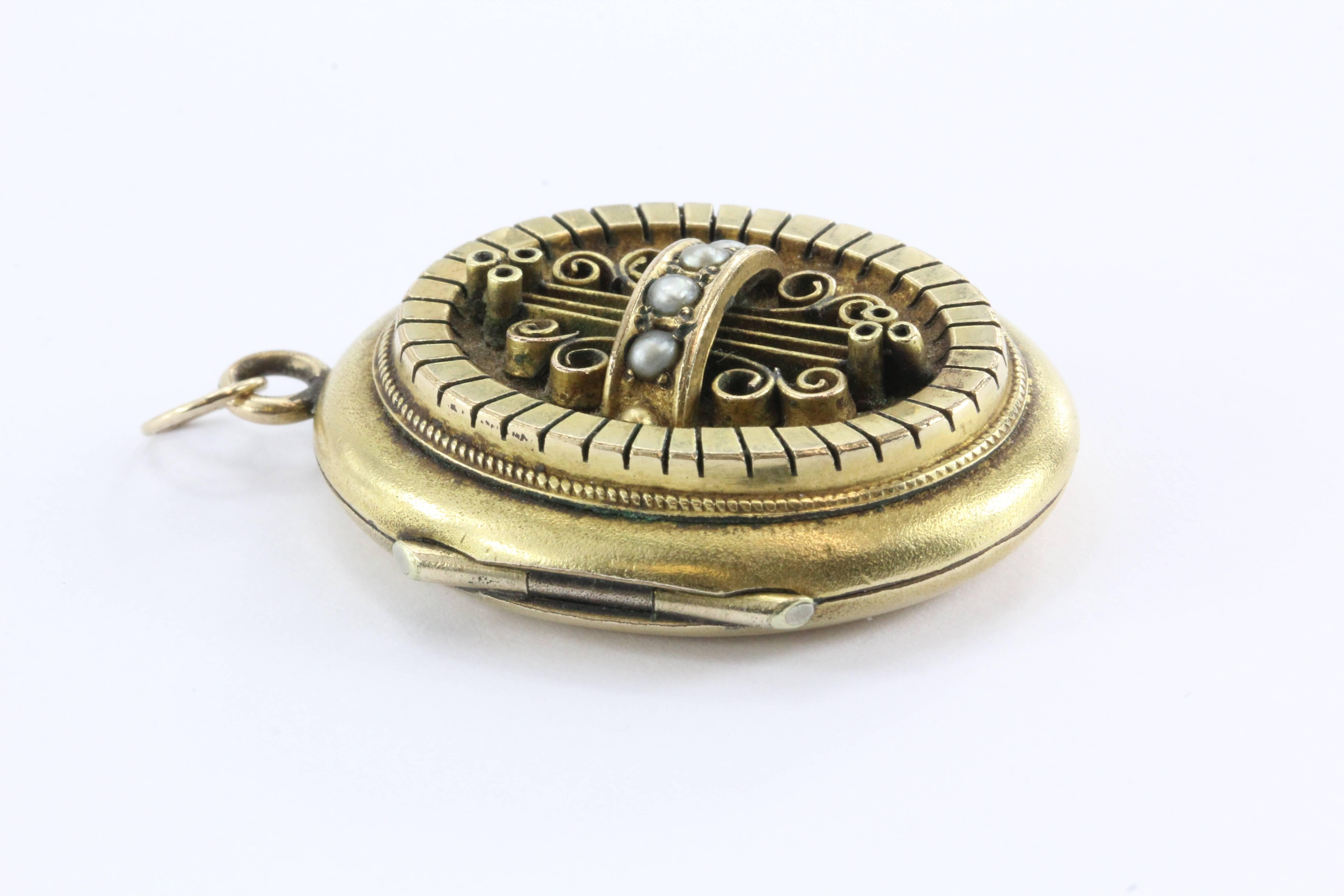 Women's Victorian Antique Seed Pearl Gold Locket