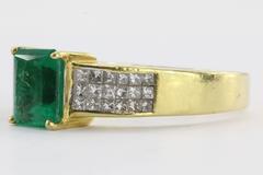 18k Gold 1.5 Carat Emerald & Pave Set Diamond Ring