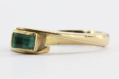 Vintage 18K Gold Colombian Emerald 1/4 Carat Ring