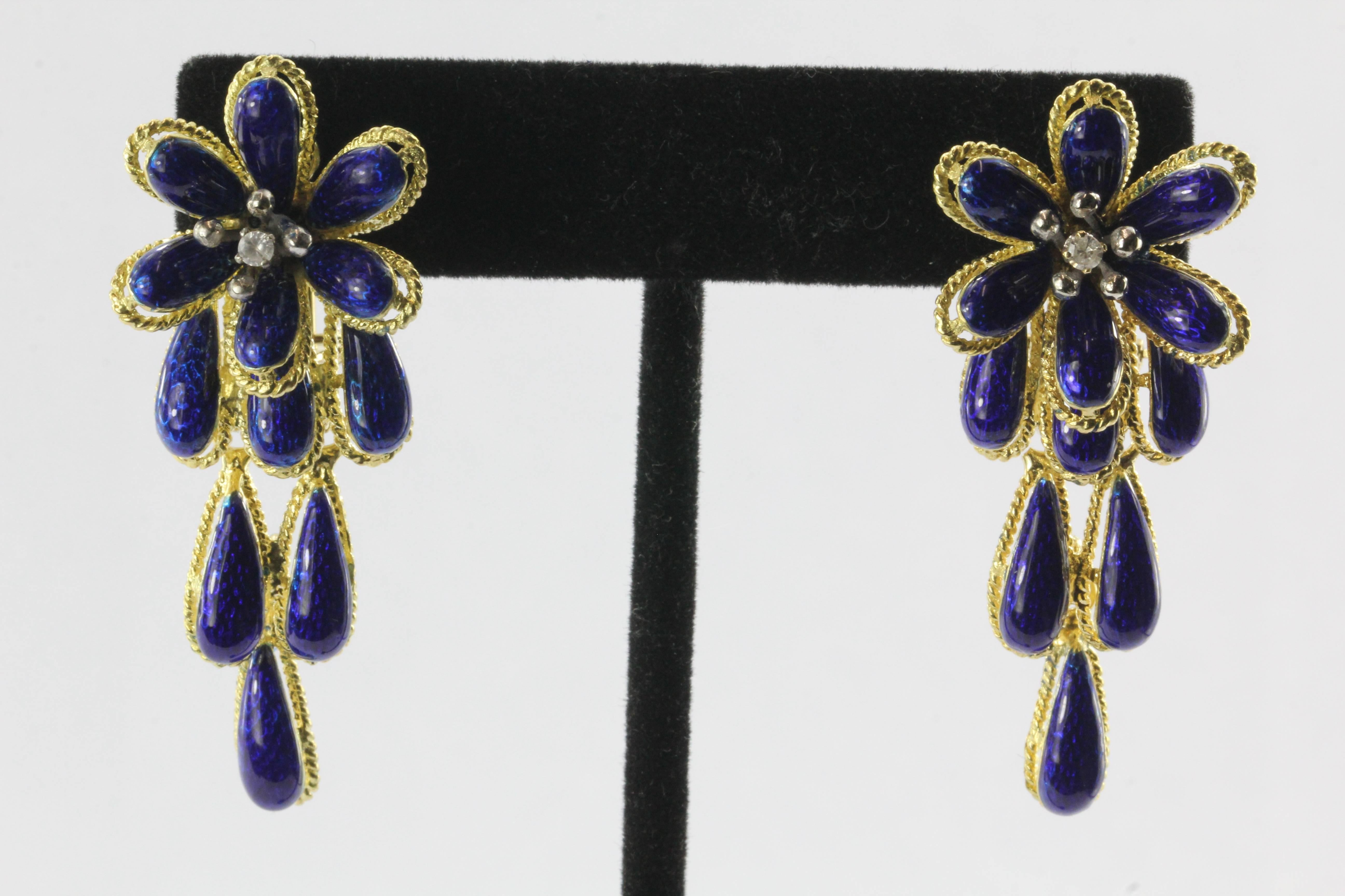 Mid Century Italian 18K Gold Blue Enamel & Diamond Drop Chunky Flower Earrings. The earrings are in excellent estate condition and ready to wear. They are both hallmarked Kt18 ITALY. The royal blue enamel is in flawless condition. Each earring is