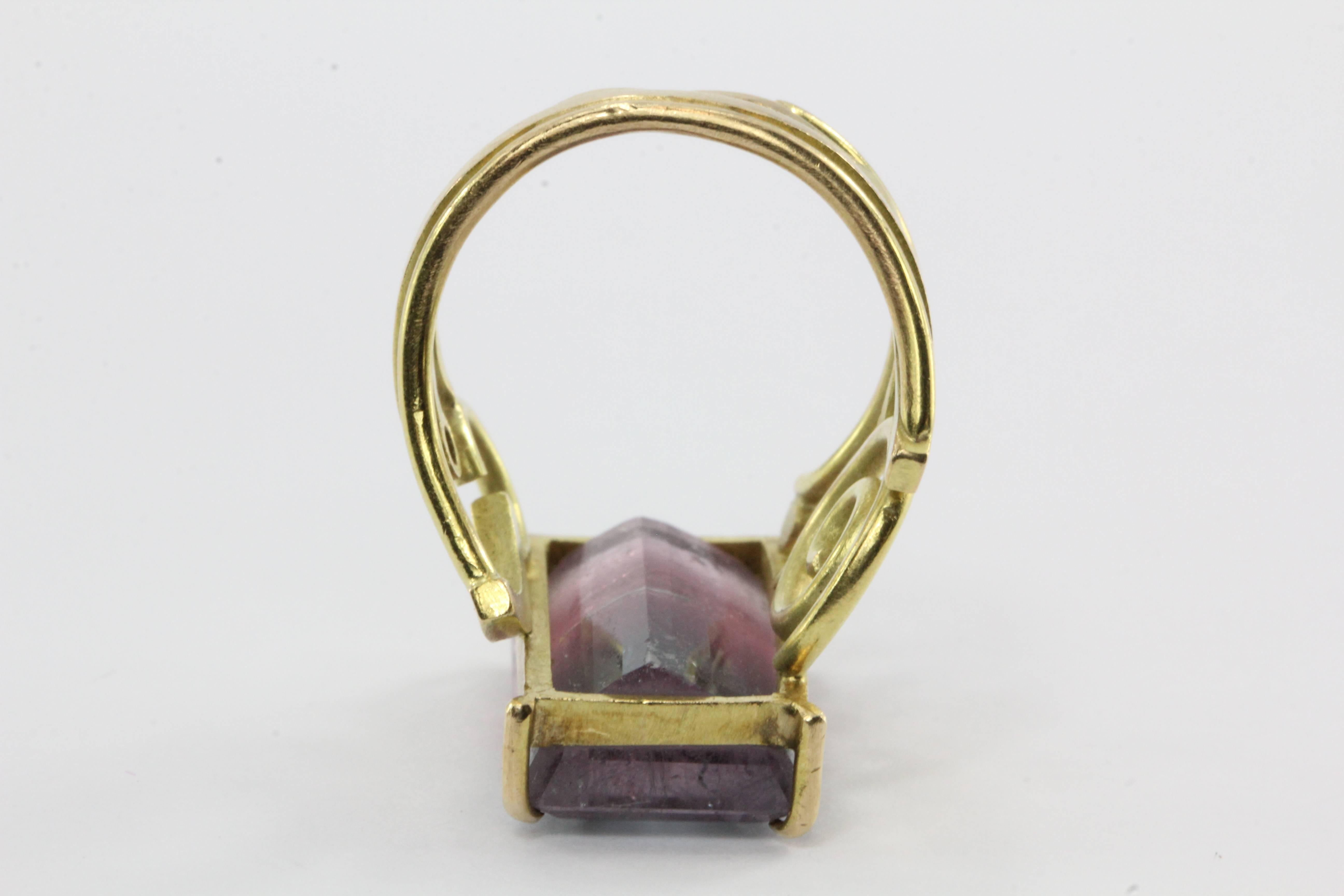 14K Gold Post Modern Memphis PoMo Pink Purple Watermelon Tourmaline Ring 1980's In Excellent Condition In Cape May, NJ