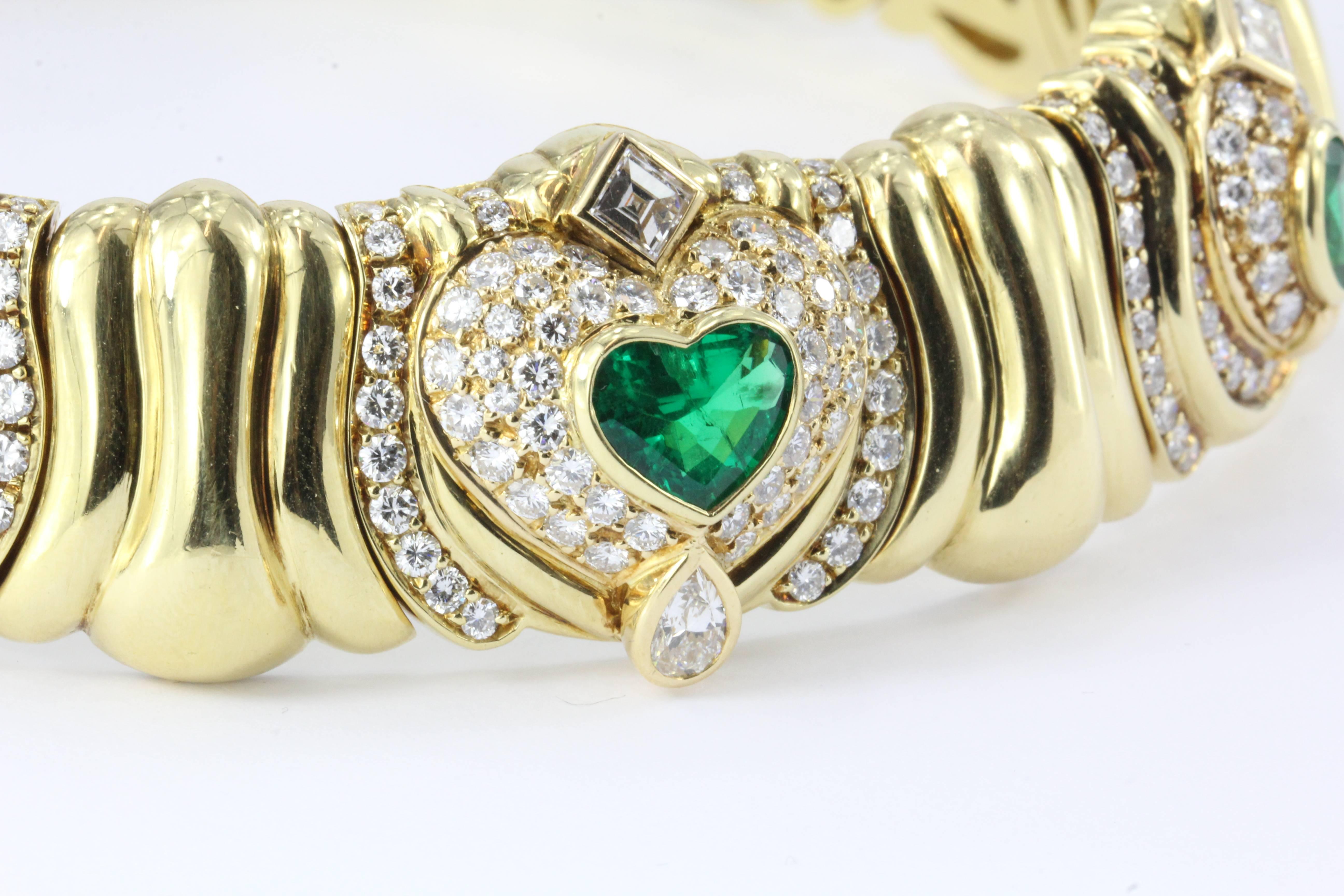 Impressive Italian Emerald Diamond Gold Collar Necklace In Excellent Condition In Cape May, NJ