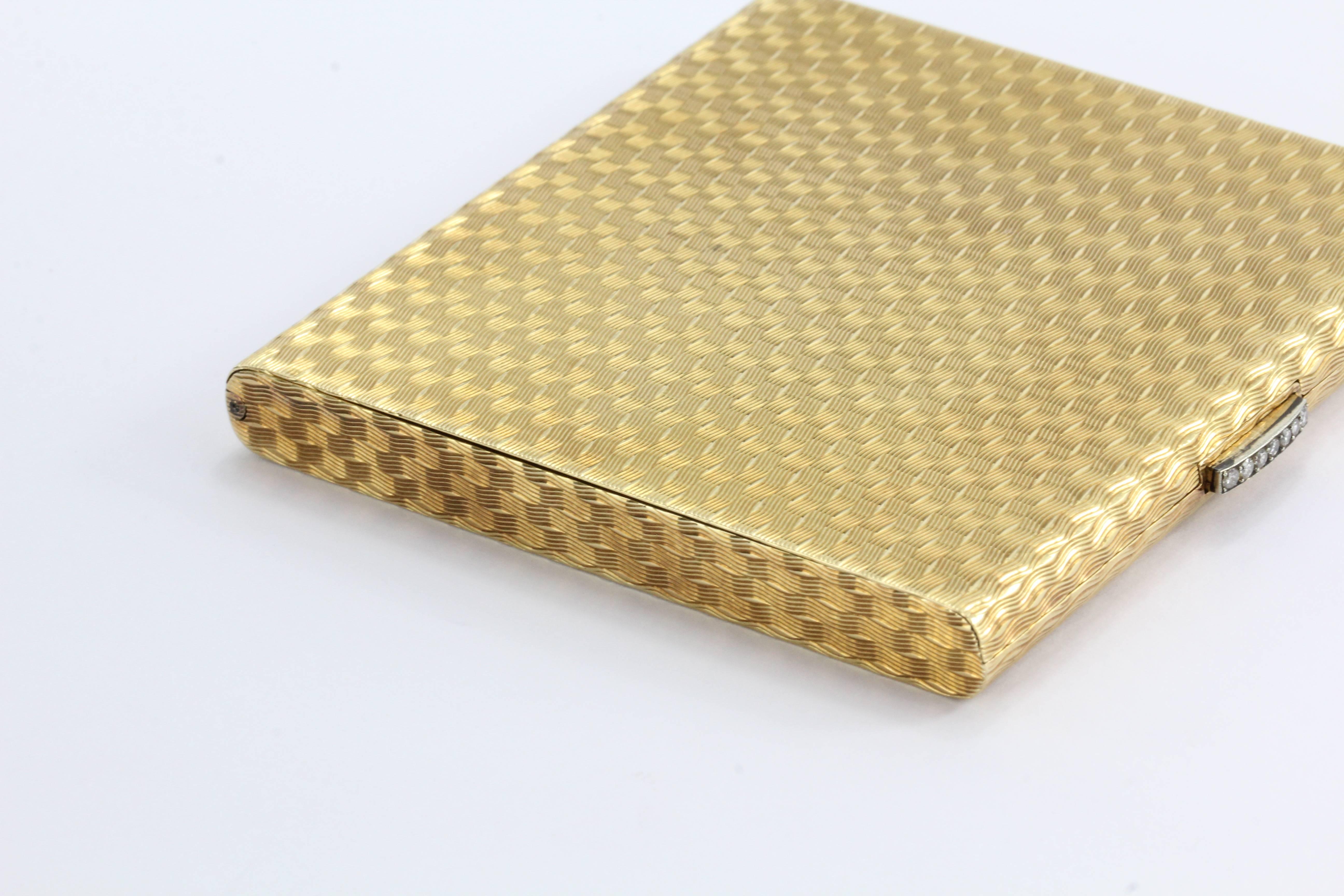 gold compact