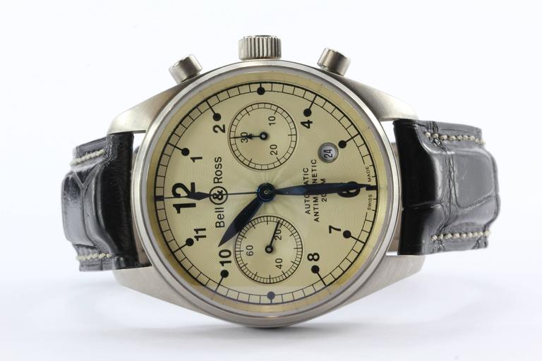 Bell and Ross Vintage 126 Automatic Chronograph 18k White  display picture 2