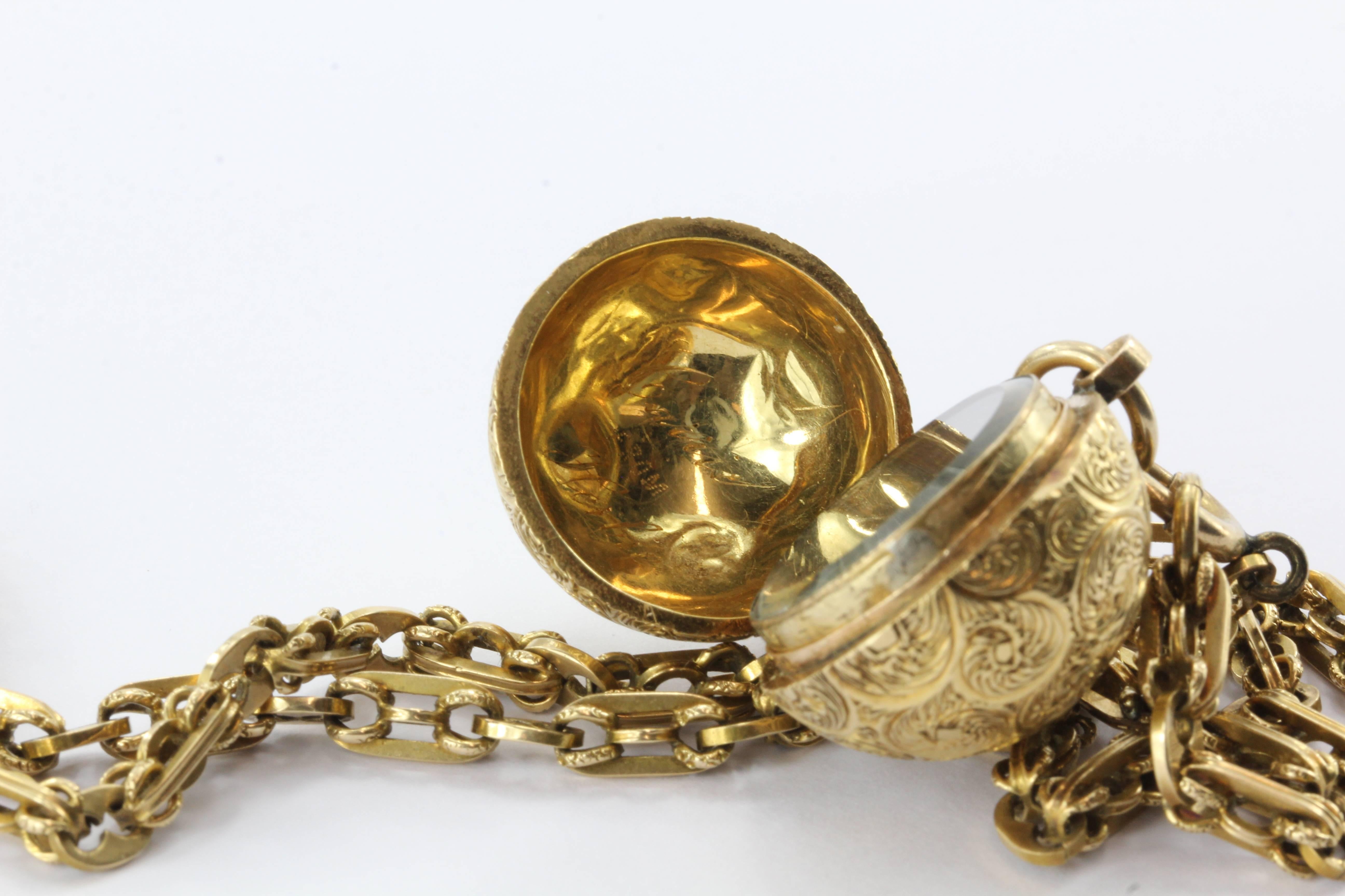 Women's Rare Victorian  Gold Ball Locket 