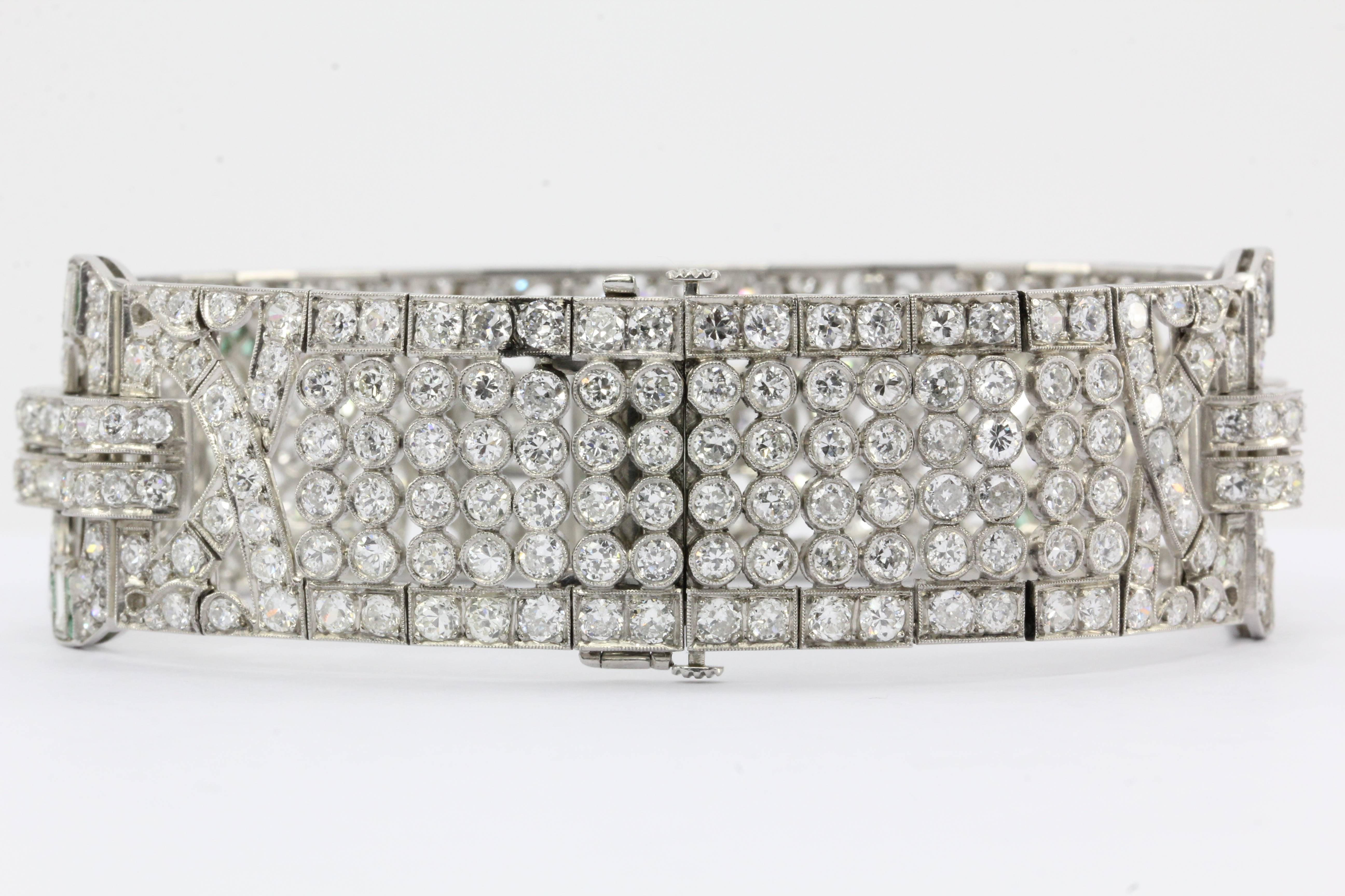 Women's Art Deco Platinum 21 Carat Diamond Emerald Bracelet, circa 1920