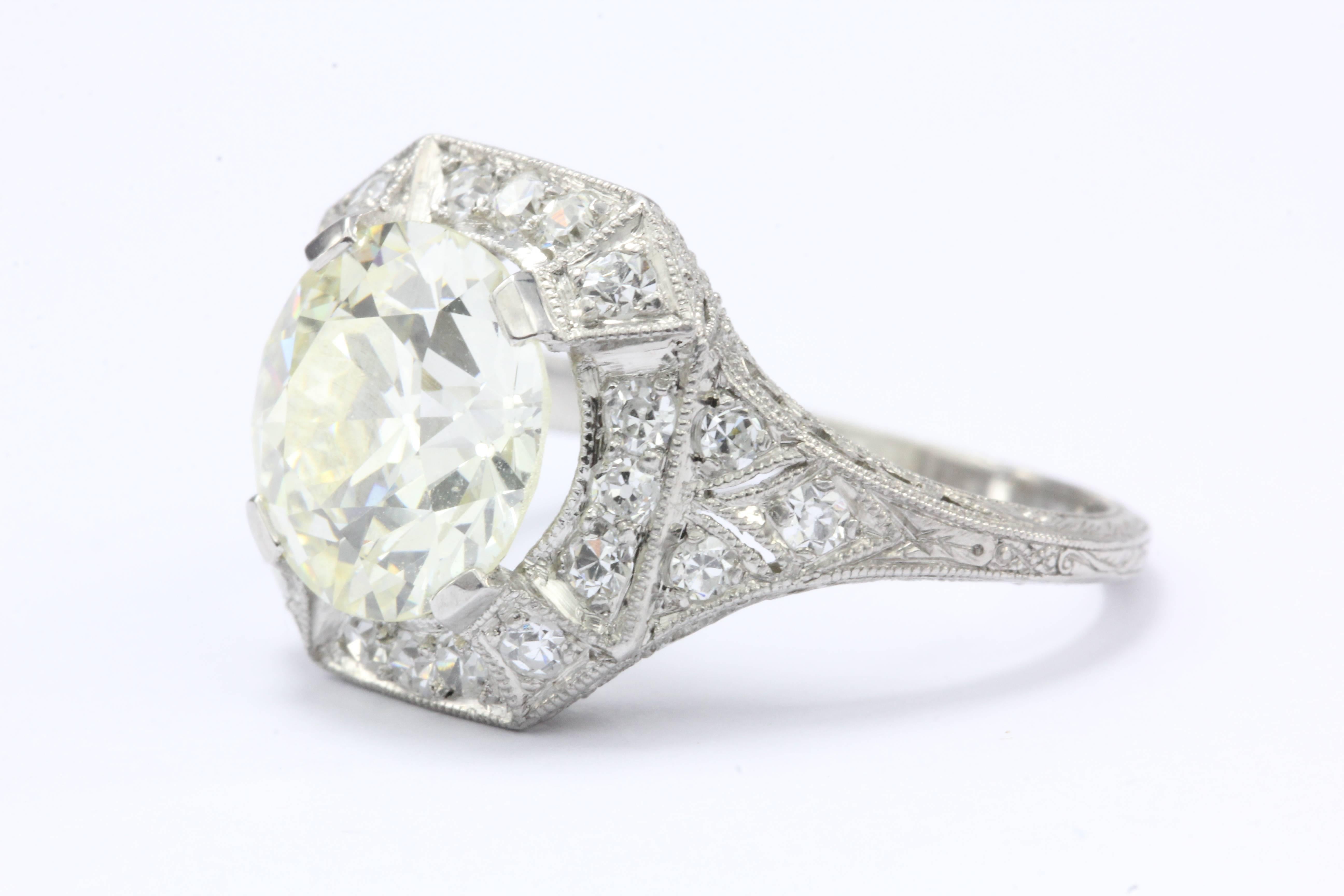 Women's Art Deco 2.86 Carat Old European Diamond Platinum Engagement Ring circa 1920