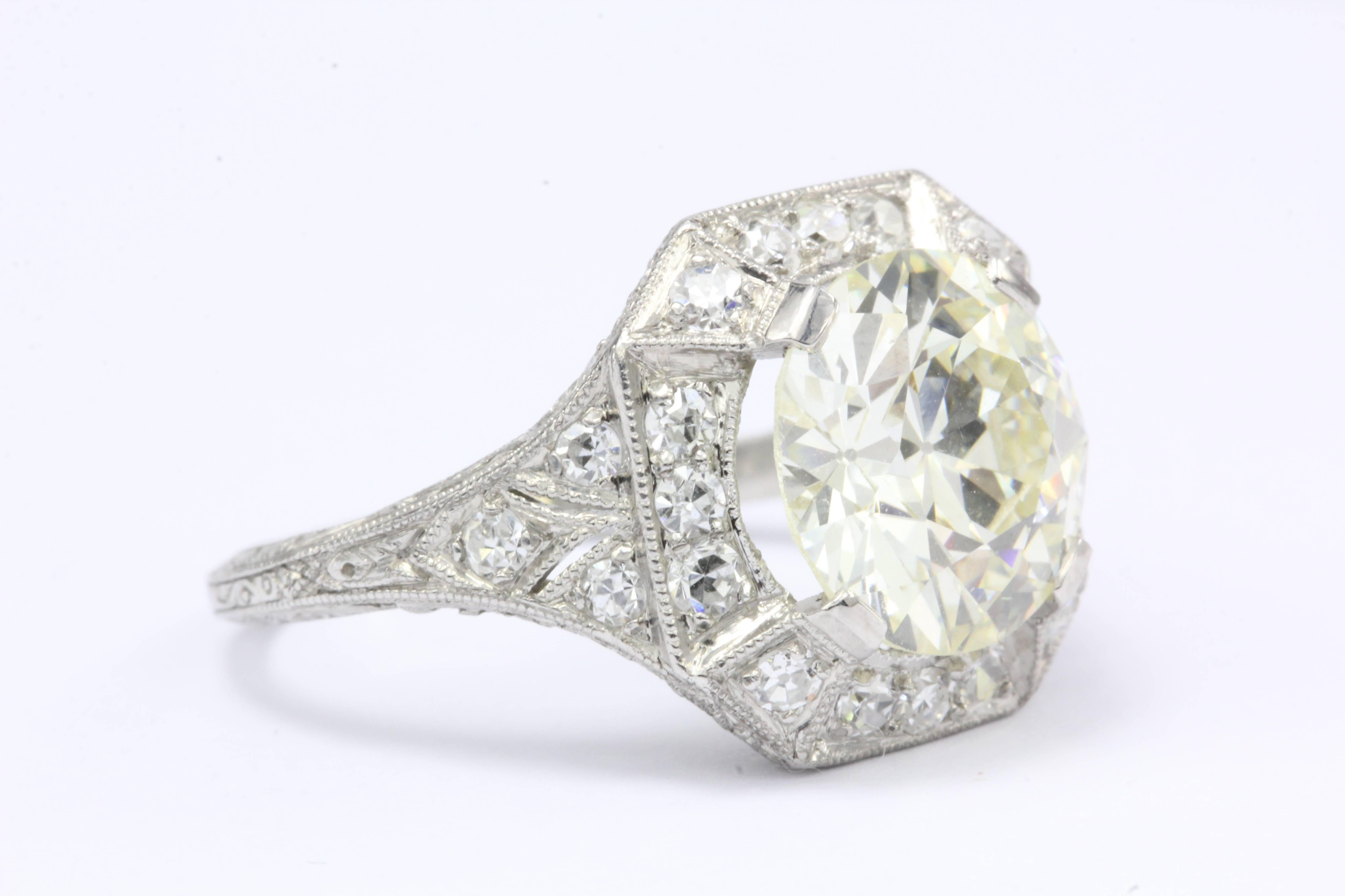 Art Deco 2.86 Carat Old European Diamond Platinum Engagement Ring circa 1920 3