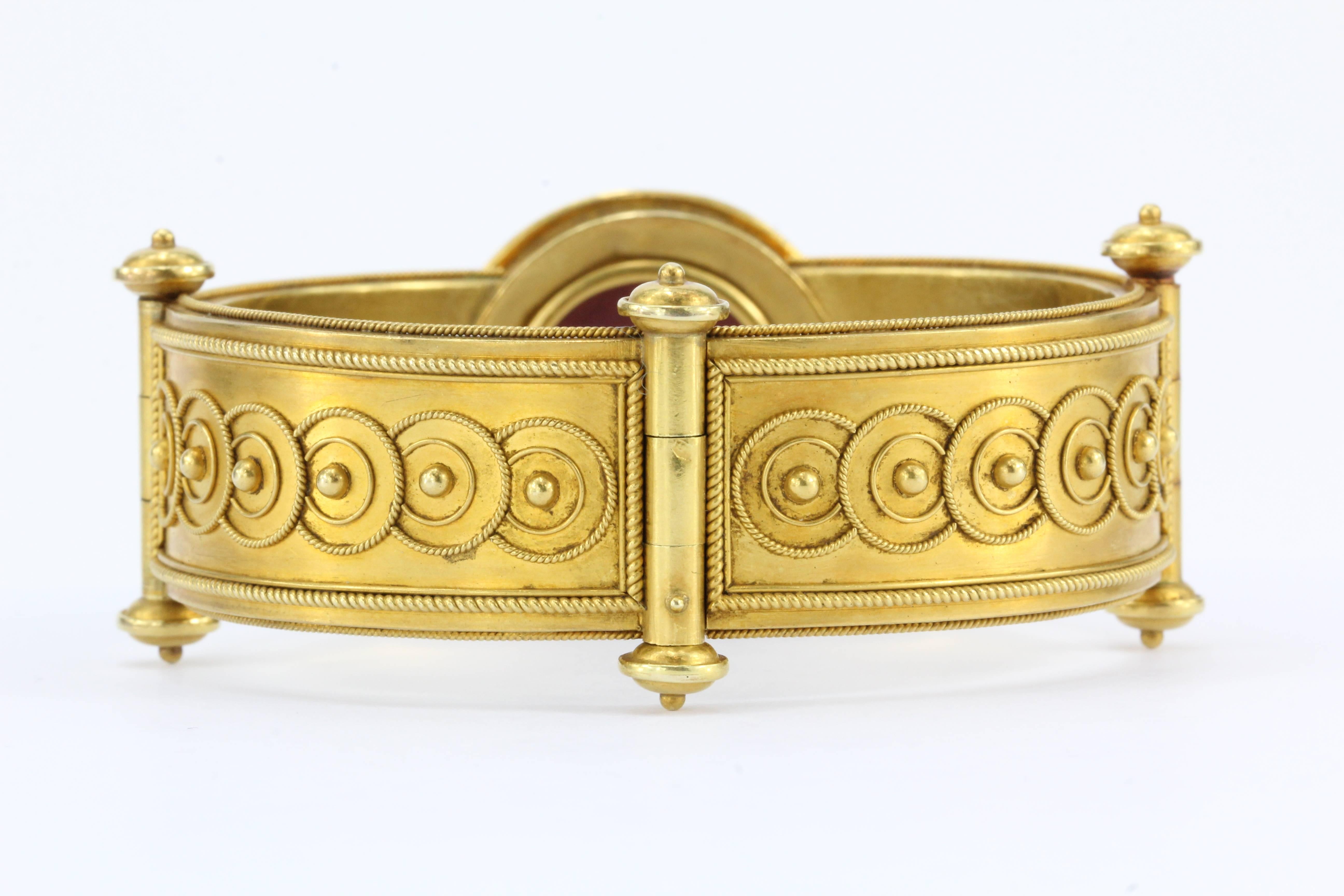 Women's or Men's Victorian Gold Etruscan Revival Bracelet, circa 1870