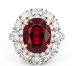 Exquisite Van Cleef & Arpels 7.77ct Ruby Ring with 4.00ct Diamond Halo — Signed