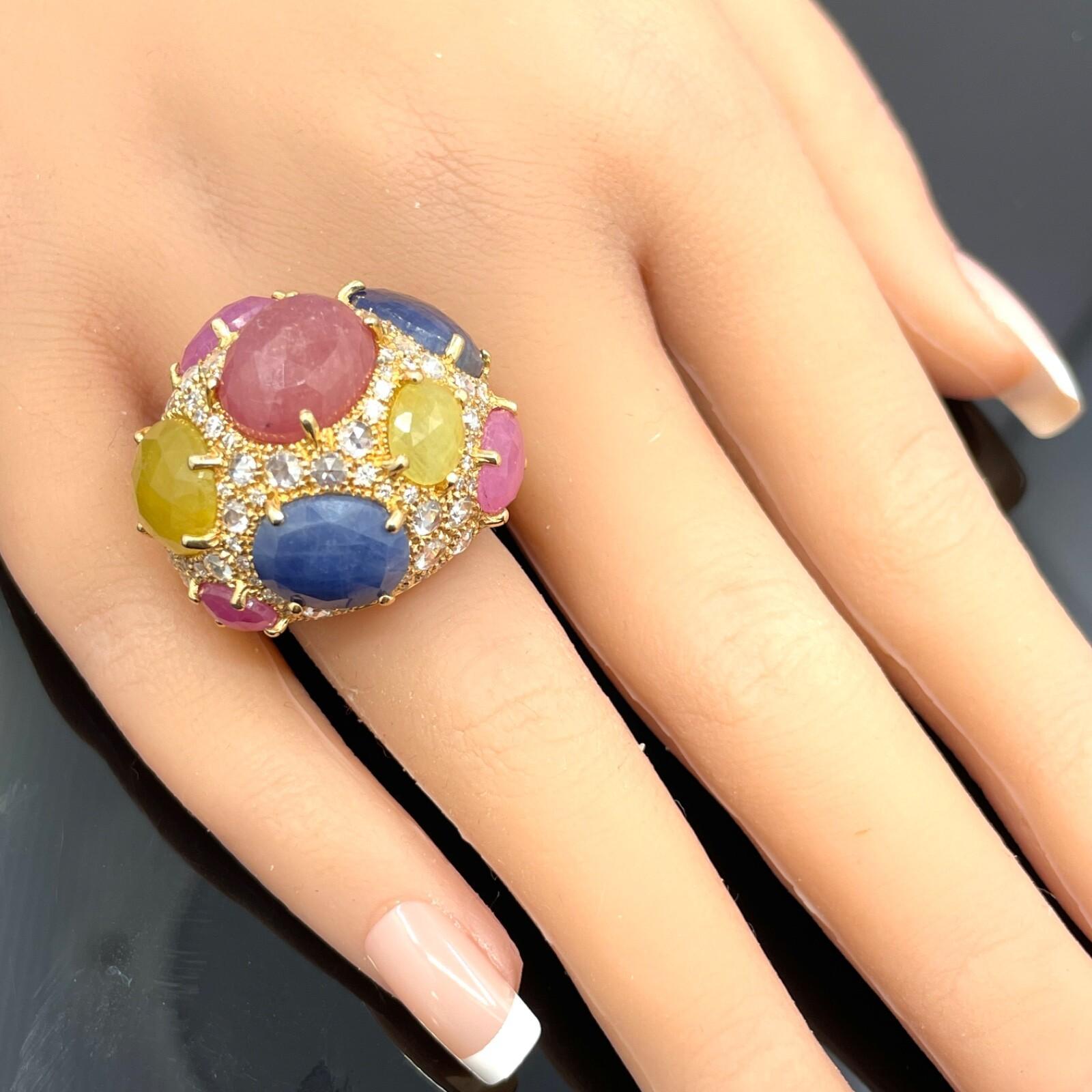 Anello Verdi con zaffiro multicolore cabochon e diamante in oro rosa 18k 28,85ctw Italia in vendita 2
