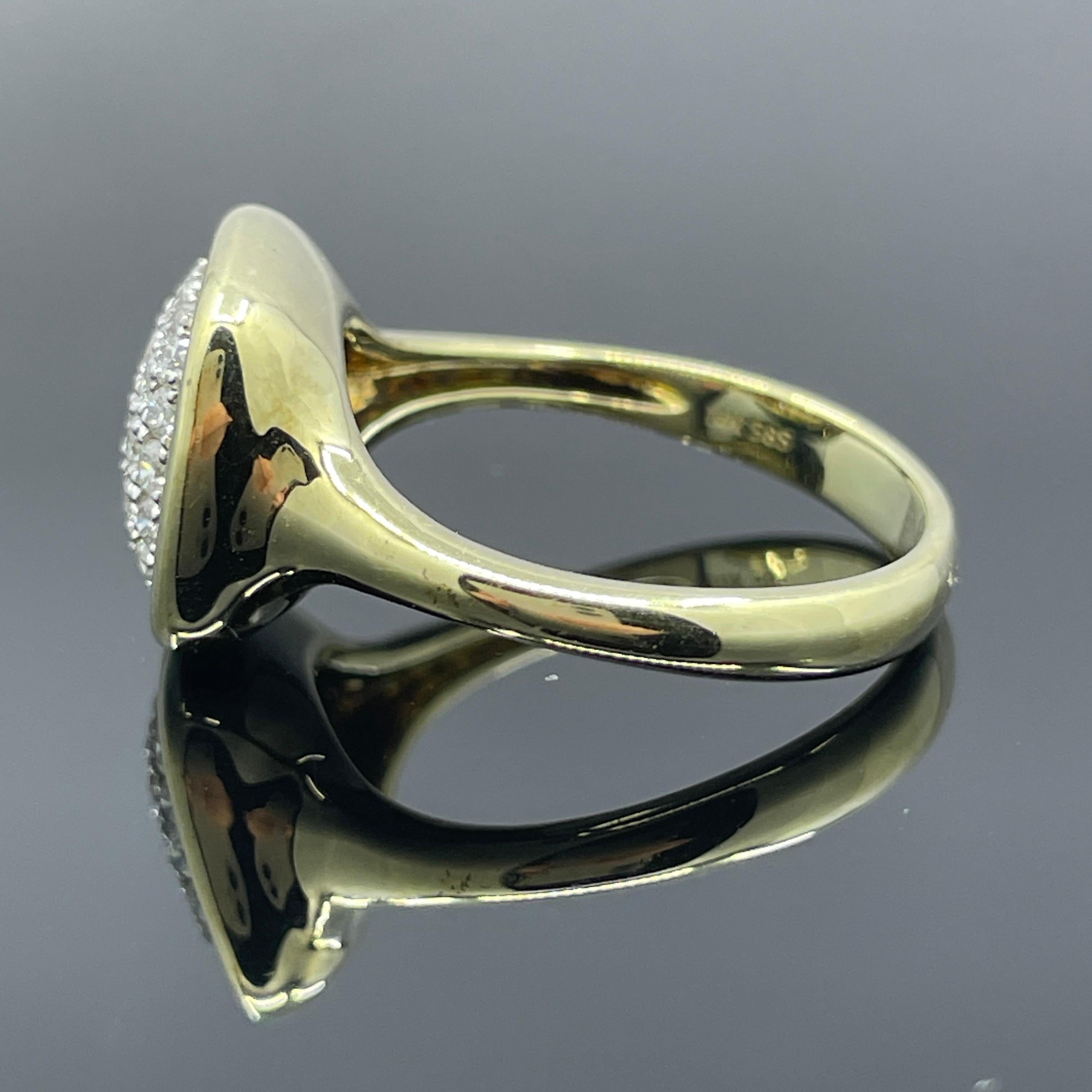 Bague de style signet en or jaune 14k avec diamants de designer en vente 2