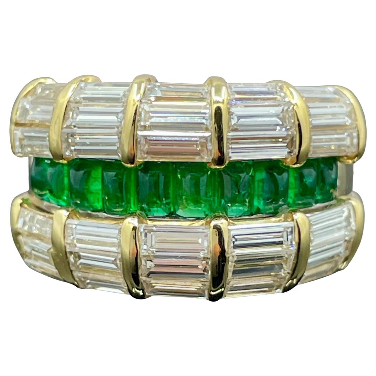 Bracelet en or 18k avec émeraude et diamant baguette 3.09ctw en vente
