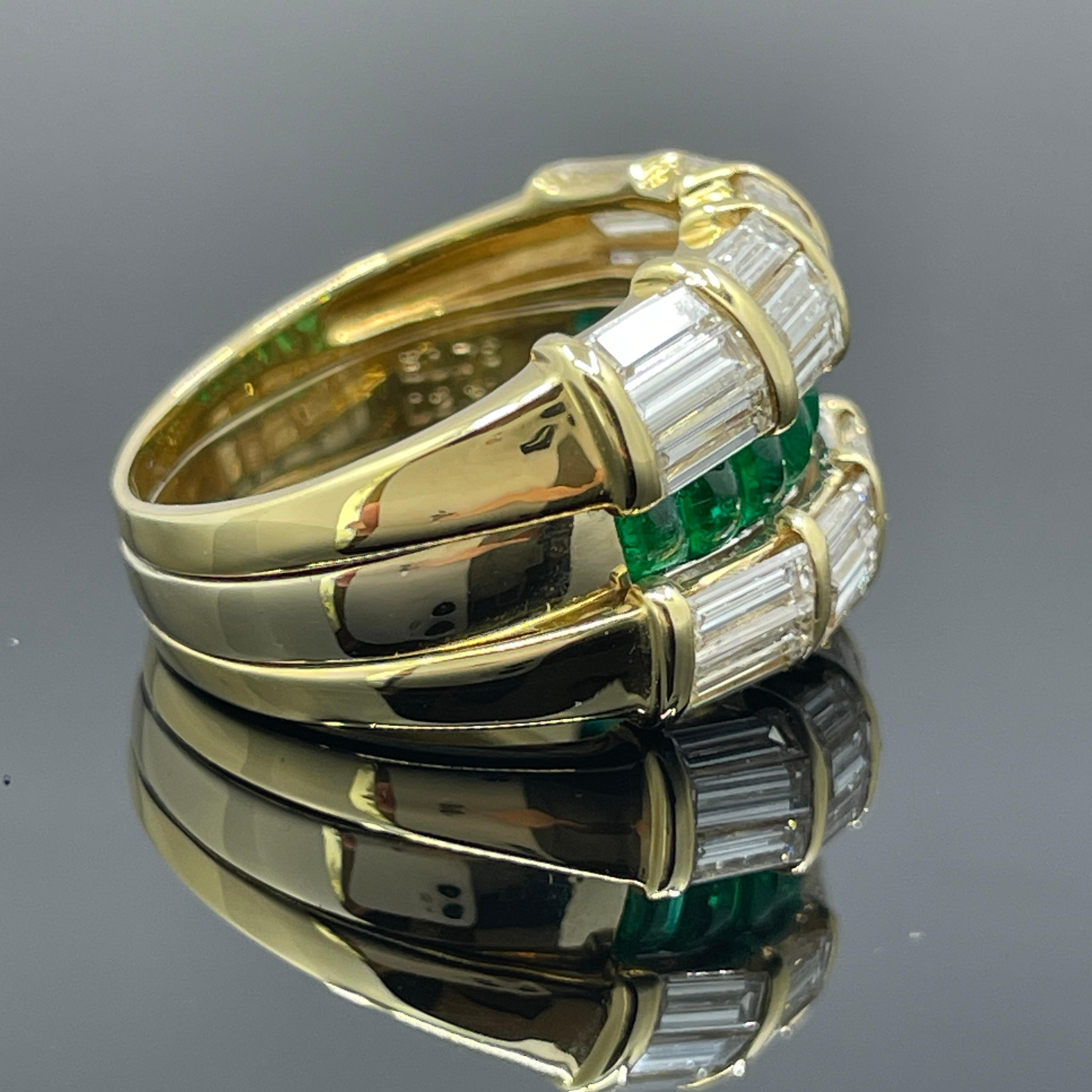 Bracelet en or 18k avec émeraude et diamant baguette 3.09ctw Pour femmes en vente