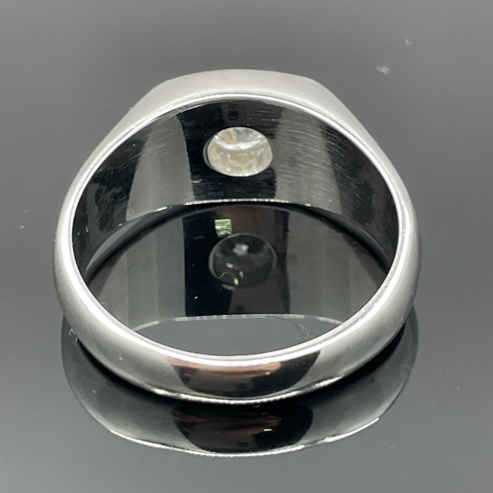 Anello con diamante .49ct rotondo Brilliante F/VS - Oro bianco 14k Sz 9.25 In condizioni ottime in vendita a Orlando, FL