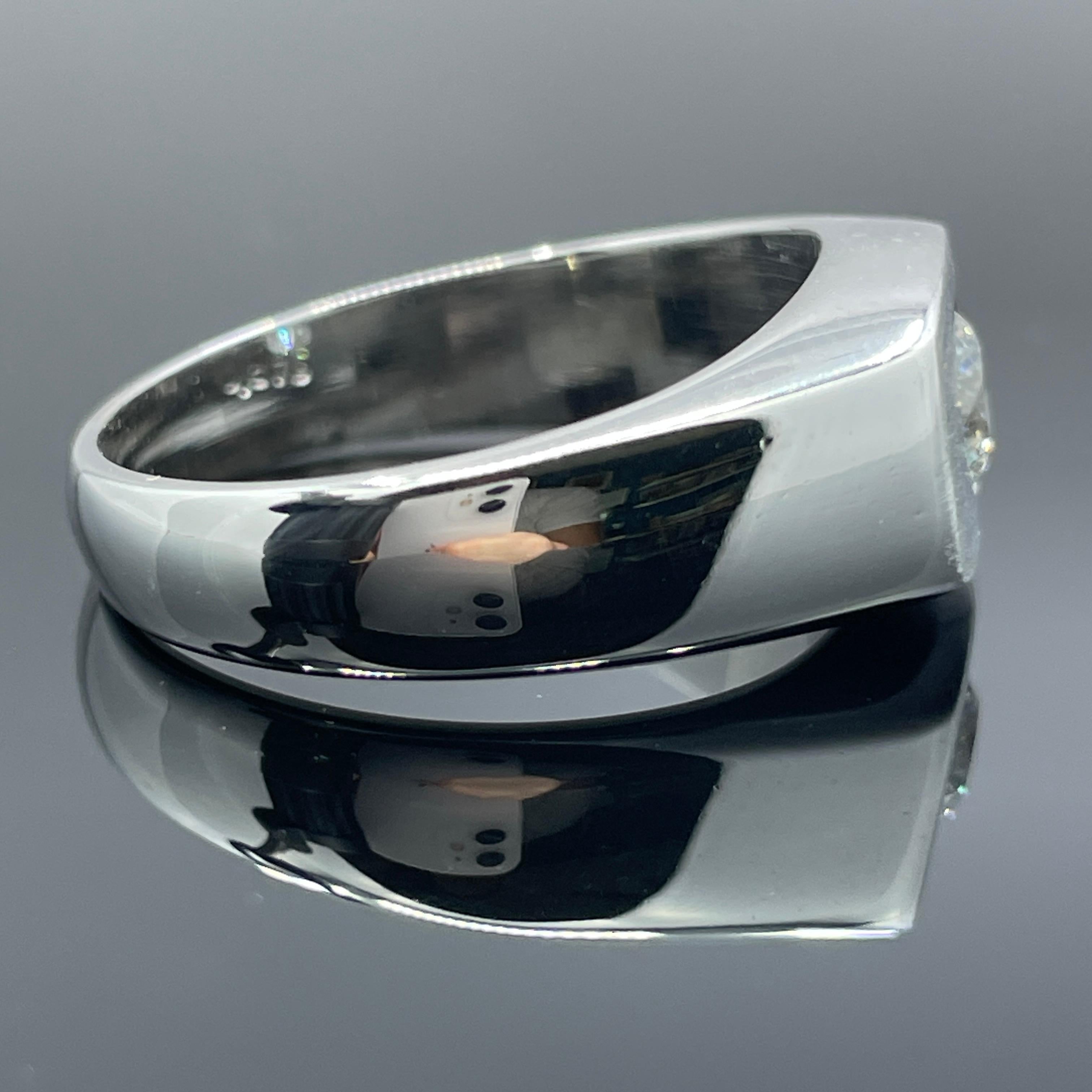 Anello con diamante .49ct rotondo Brilliante F/VS - Oro bianco 14k Sz 9.25 in vendita 2