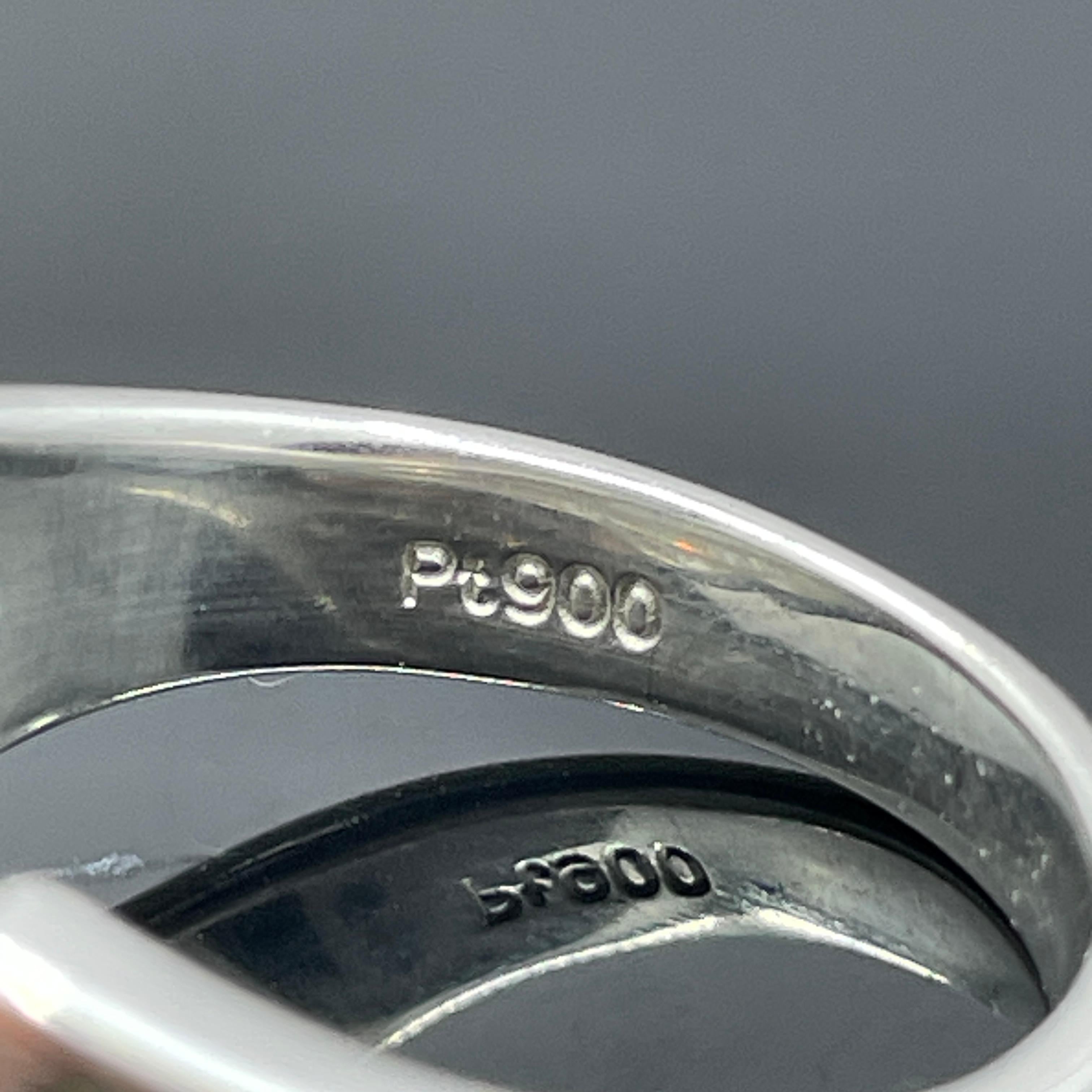 Fascia in platino con diamante a baguette e diamante rotondo da 0,53 ct. in vendita 5