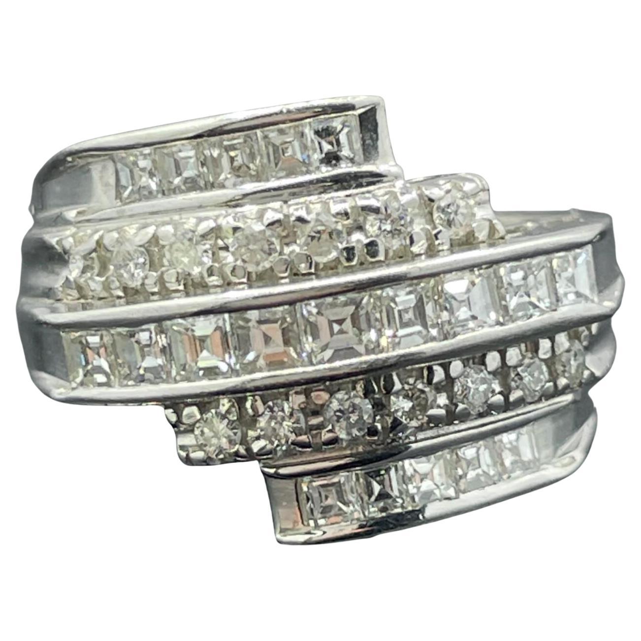 Diamante Estate Taglio Carré e Brilliante Rotondo in Platino 1,01ctw in vendita