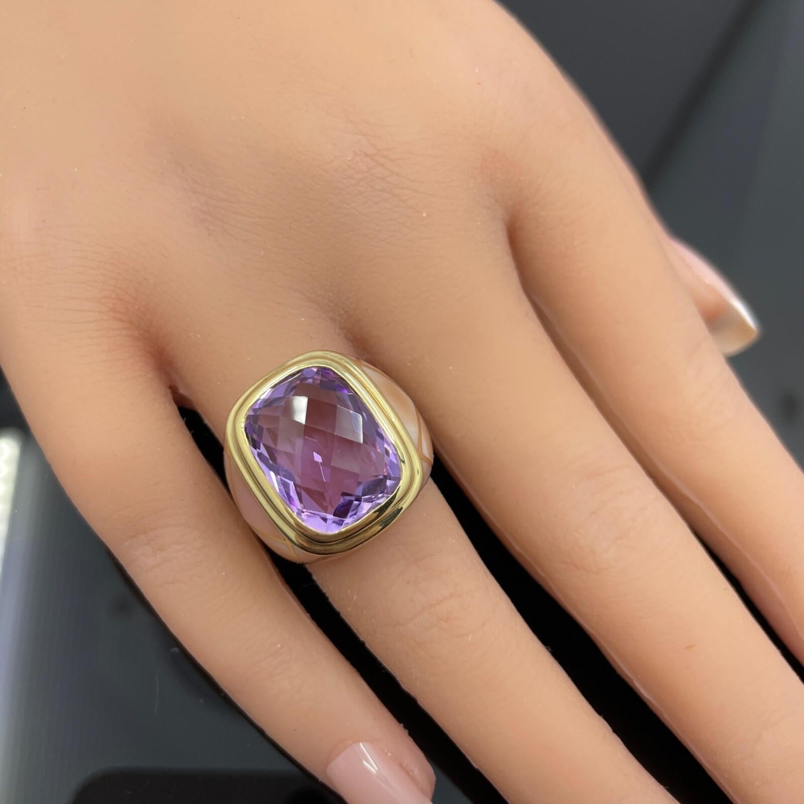 Anello di proprietà con ametista e madreperla rosa in oro giallo 14k 9,46ct in vendita 1