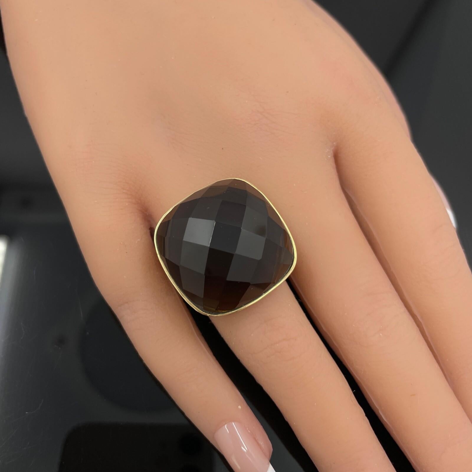 Anello in oro giallo 14k con cabochon a scacchiera di quarzo fumé di grandi dimensioni in vendita 2
