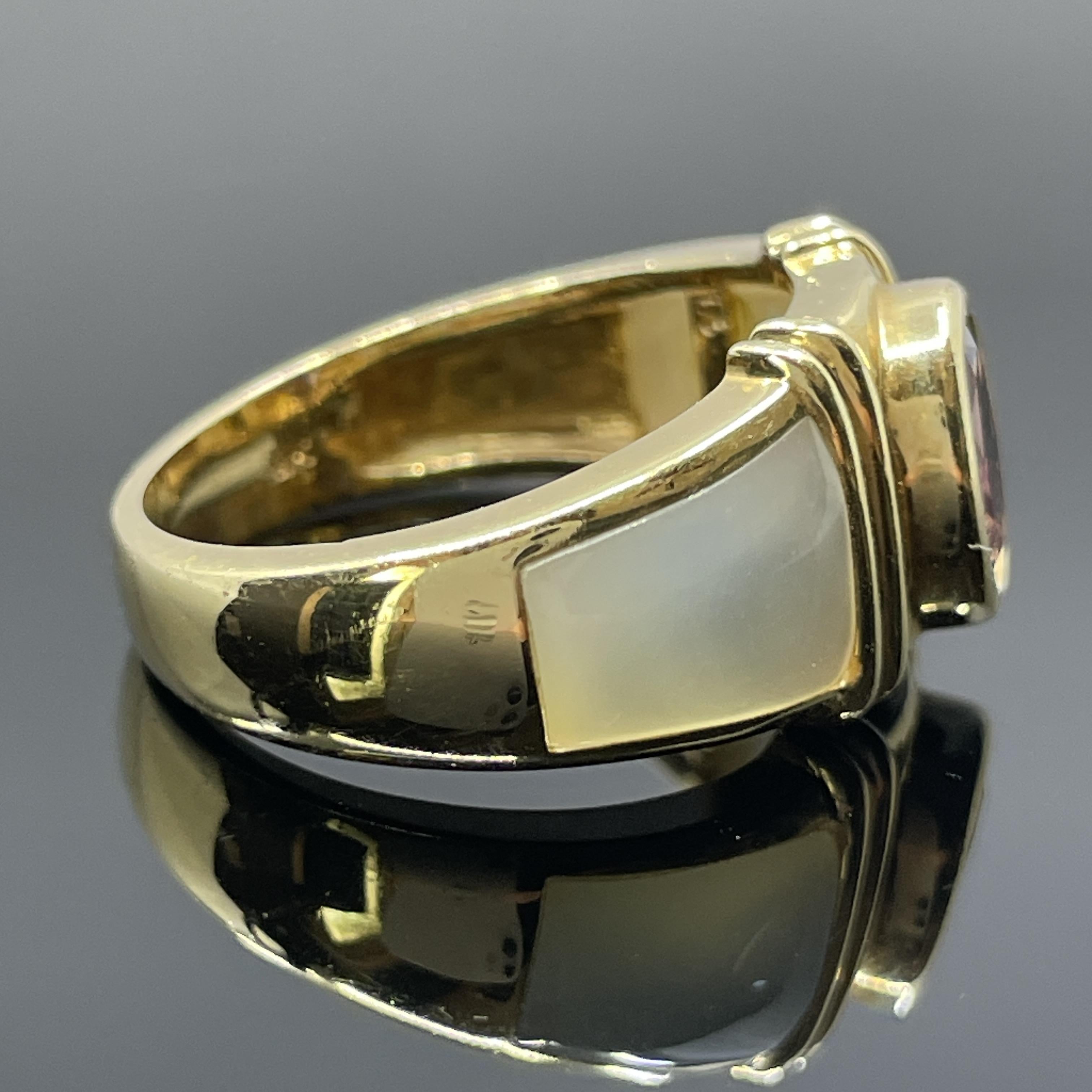 Donna Anello di design Estate con ametista e madreperla in oro giallo 14k in vendita
