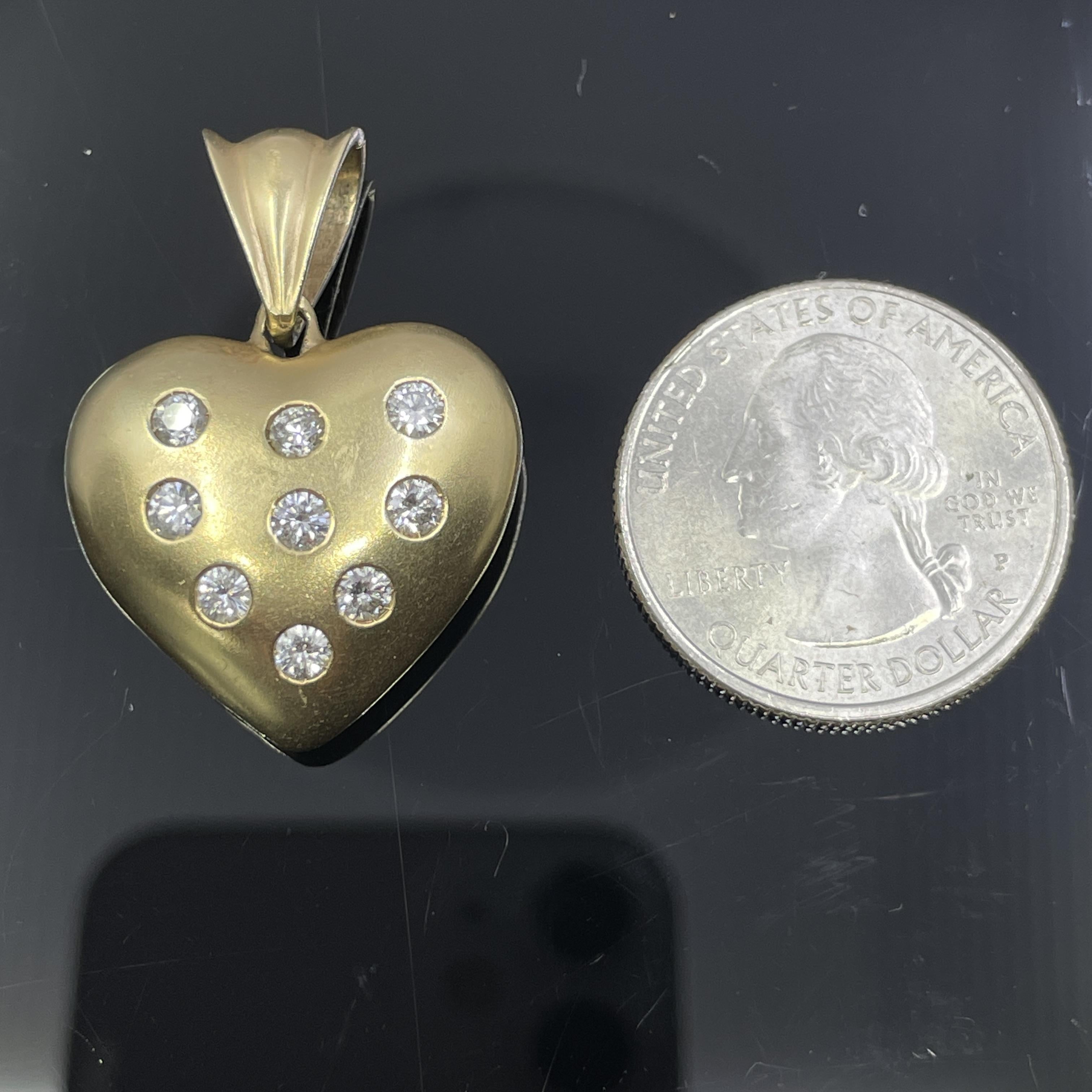 Ciondolo a cuore gonfio con diamante Estate in oro giallo 14k in vendita 2