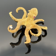 Spilla a forma di polpo Pampillonia in oro giallo 18 carati con rubino e diamanti