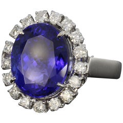 Retro Tanzanite Diamond 14 Karat White Gold Ring