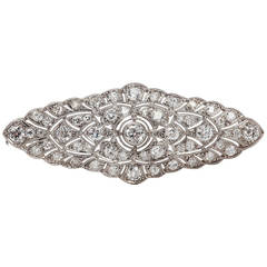 A Beautiful Art Deco Diamond Platinum Brooch 9