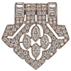 An Attractive Diamond Gold Clip 8