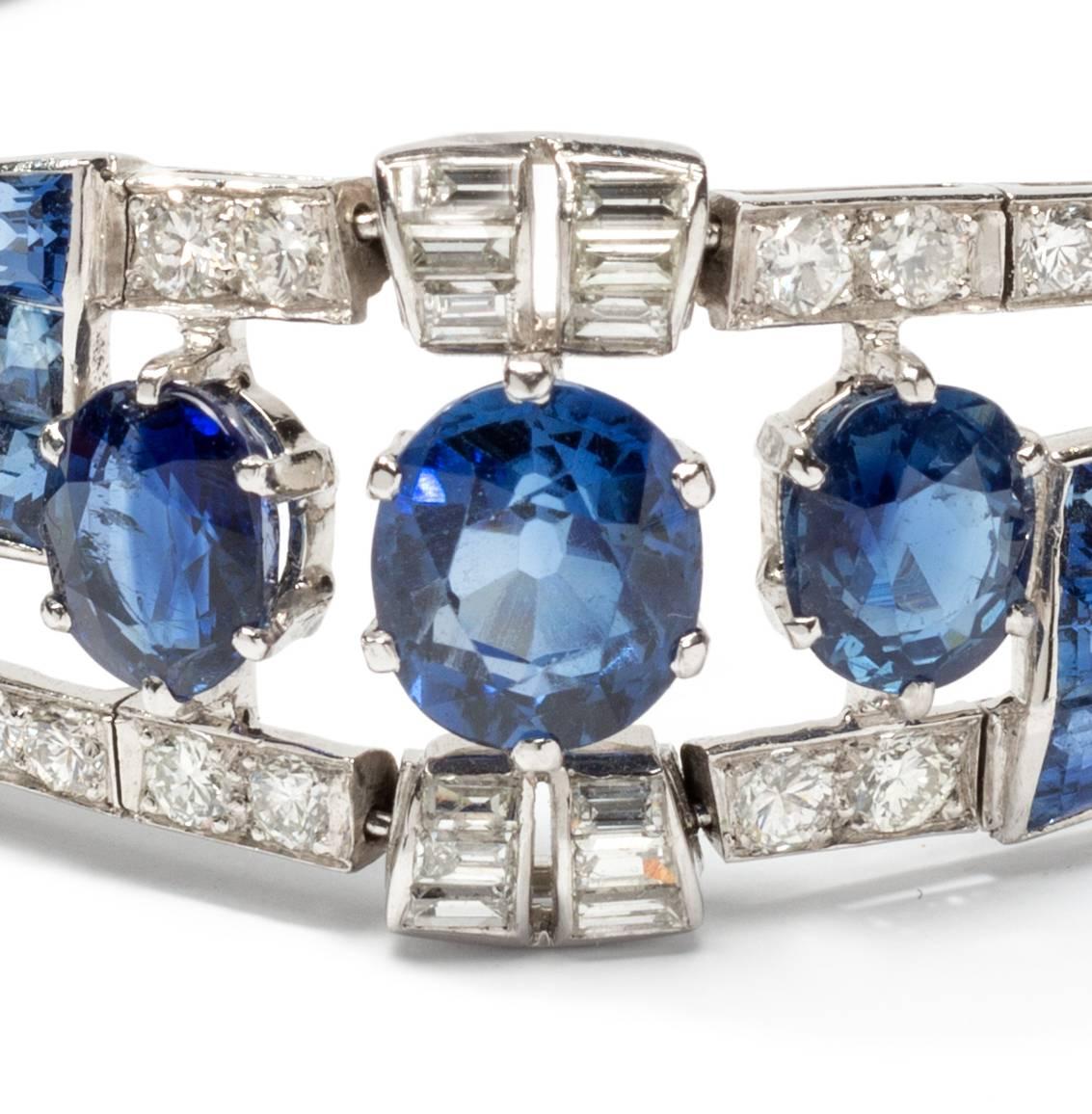 Art Deco Sapphire Diamond Bracelet in Platinum and White Gold In Excellent Condition For Sale In Berlin, DE