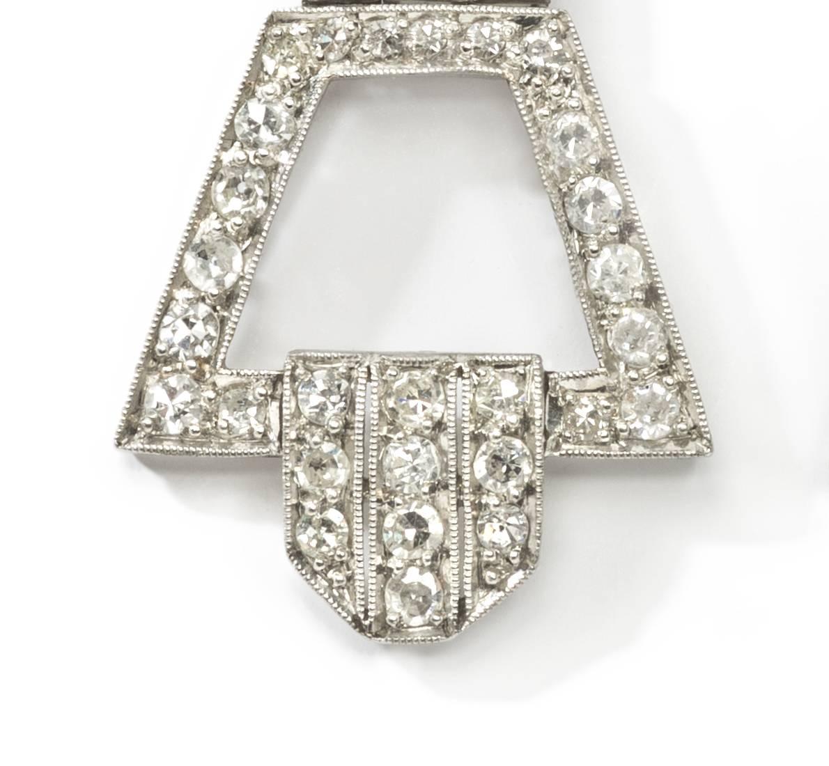 Art Deco Smaragd-Diamant-Platin-Ohr-Anhänger (Brillantschliff) im Angebot
