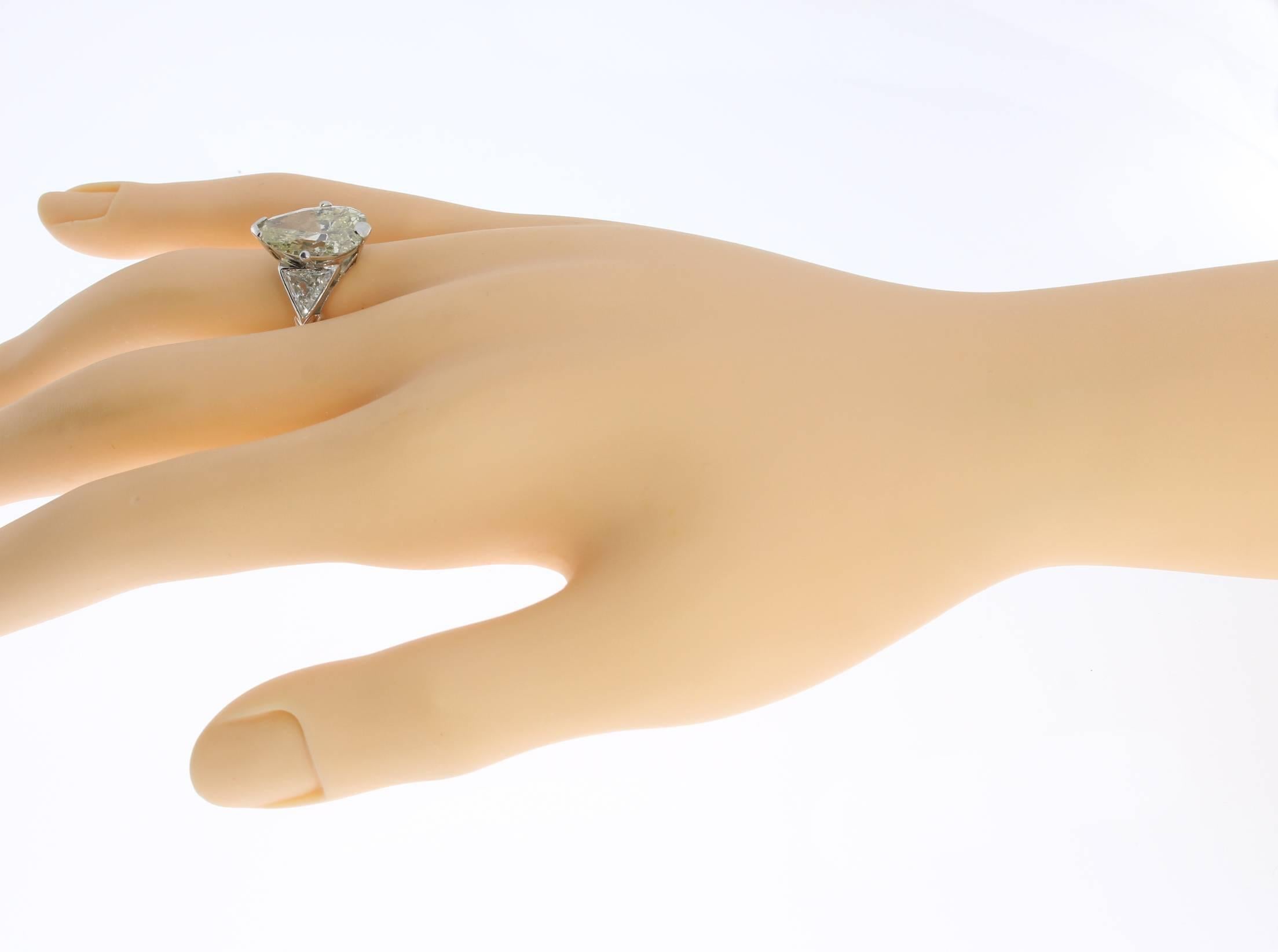 Pear Cut Art Deco Teardrop Diamond Platinum Engagement Ring For Sale