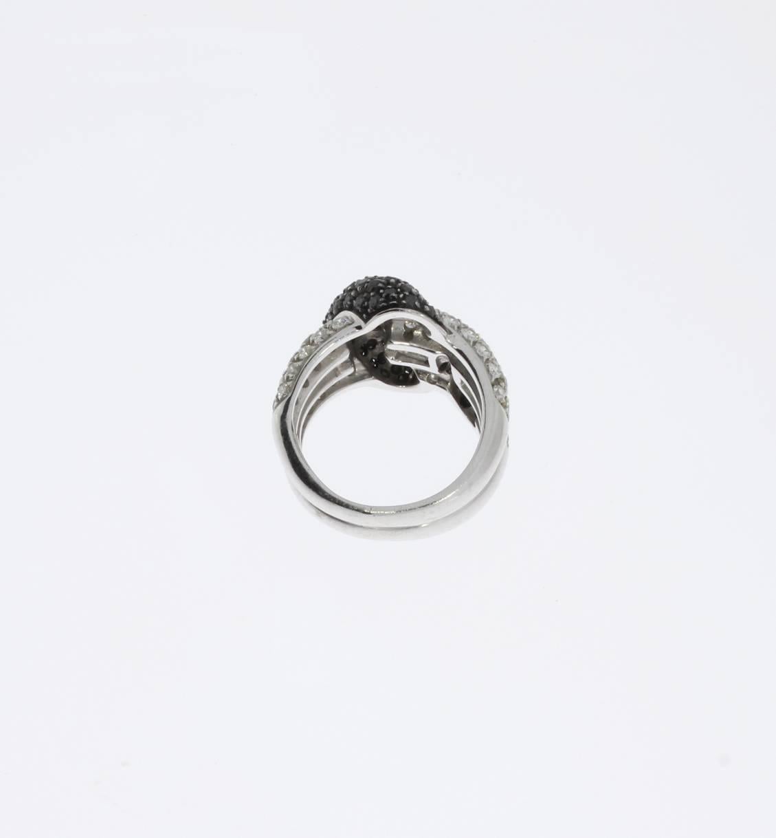 Black and White Diamond Gold Ring For Sale 3
